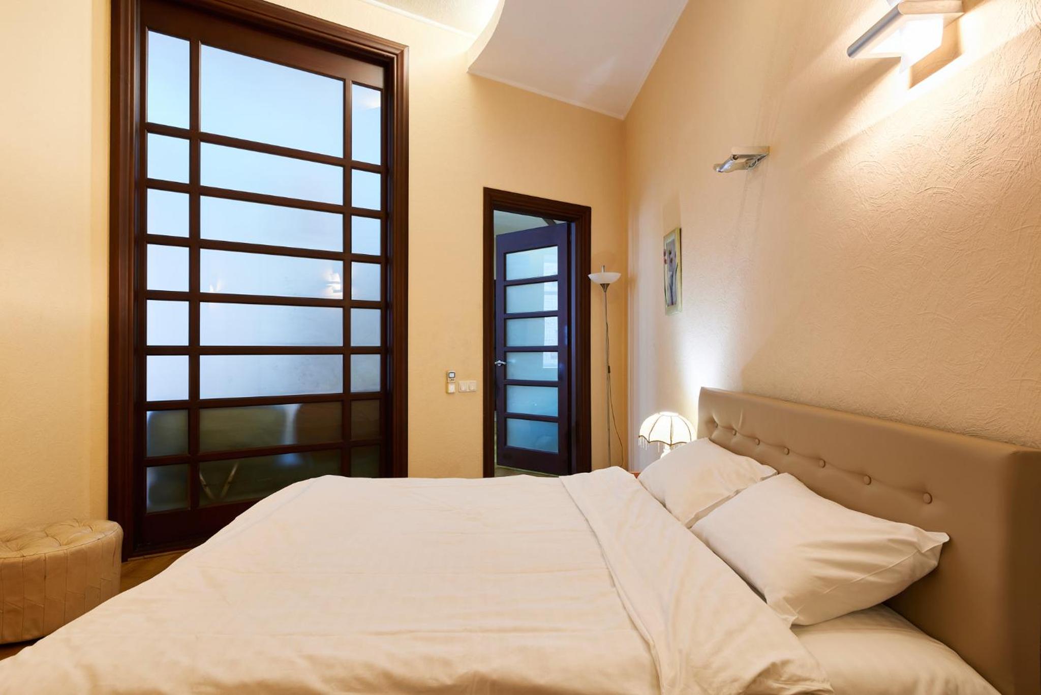 Two-bedroom apartment in the heart of Kyiv view 3