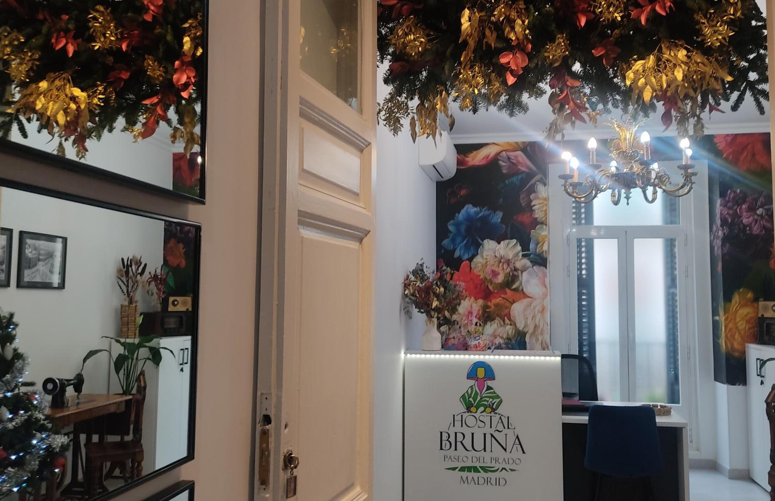 Hostal Bruña Paseo del Prado - Image 1