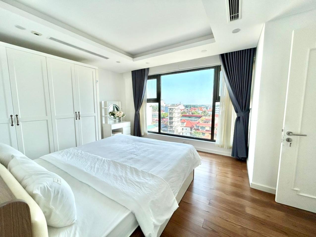 D'LEROI SOLEIL- TAY HO- NEAR WESTLAKE IN HA Noi