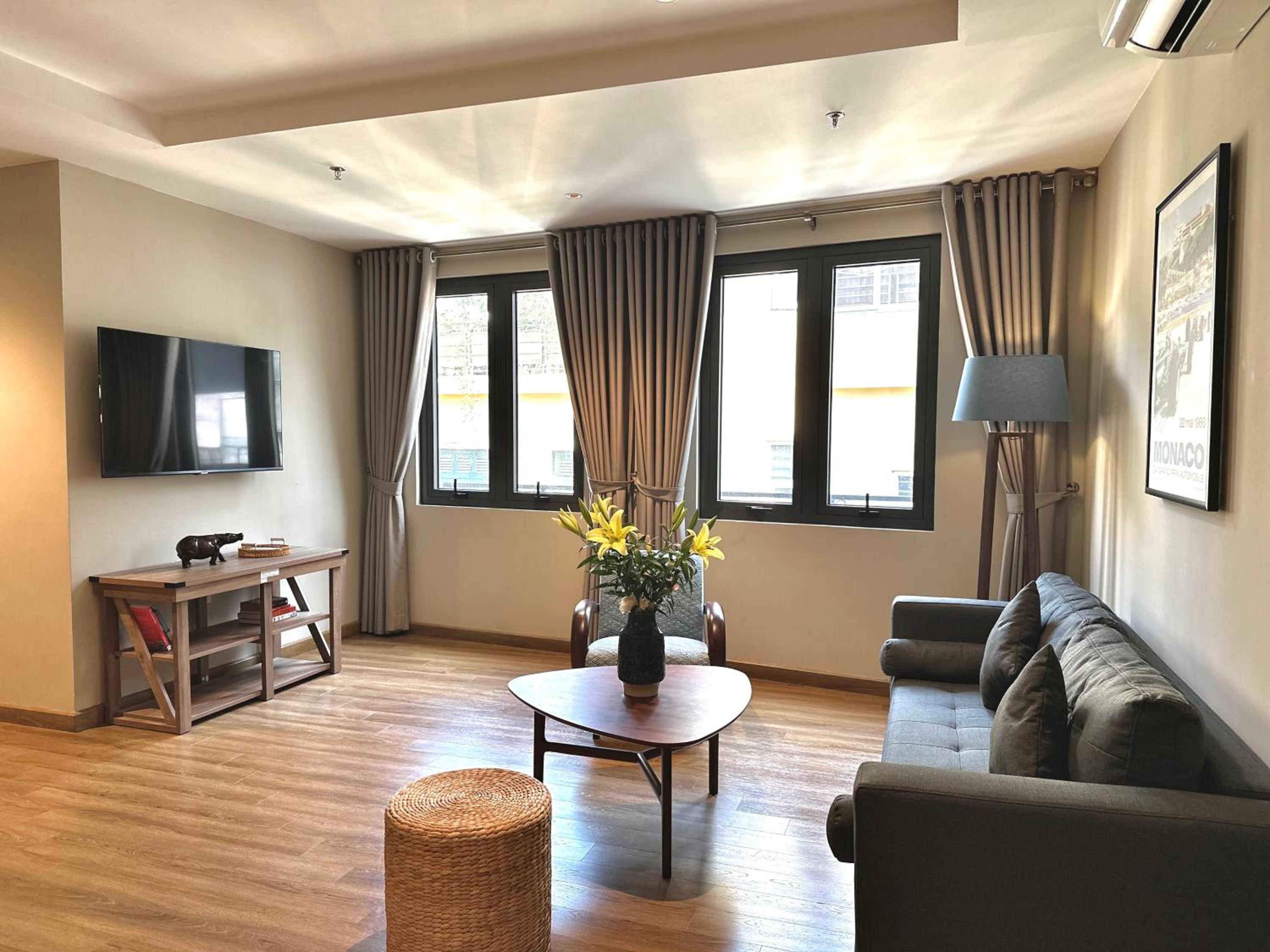 LAGOM Serviced Apartment