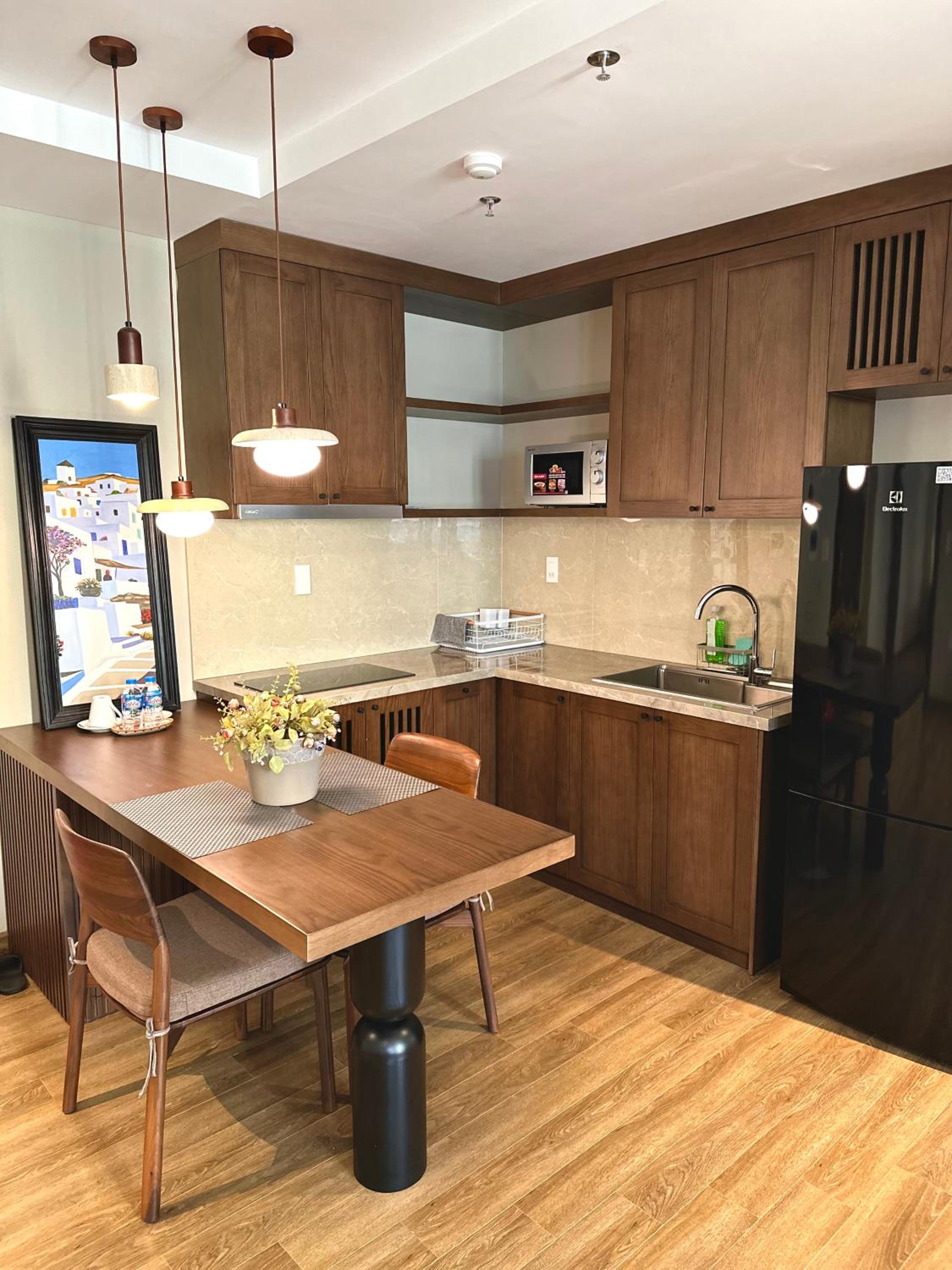 LAGOM Serviced Apartment