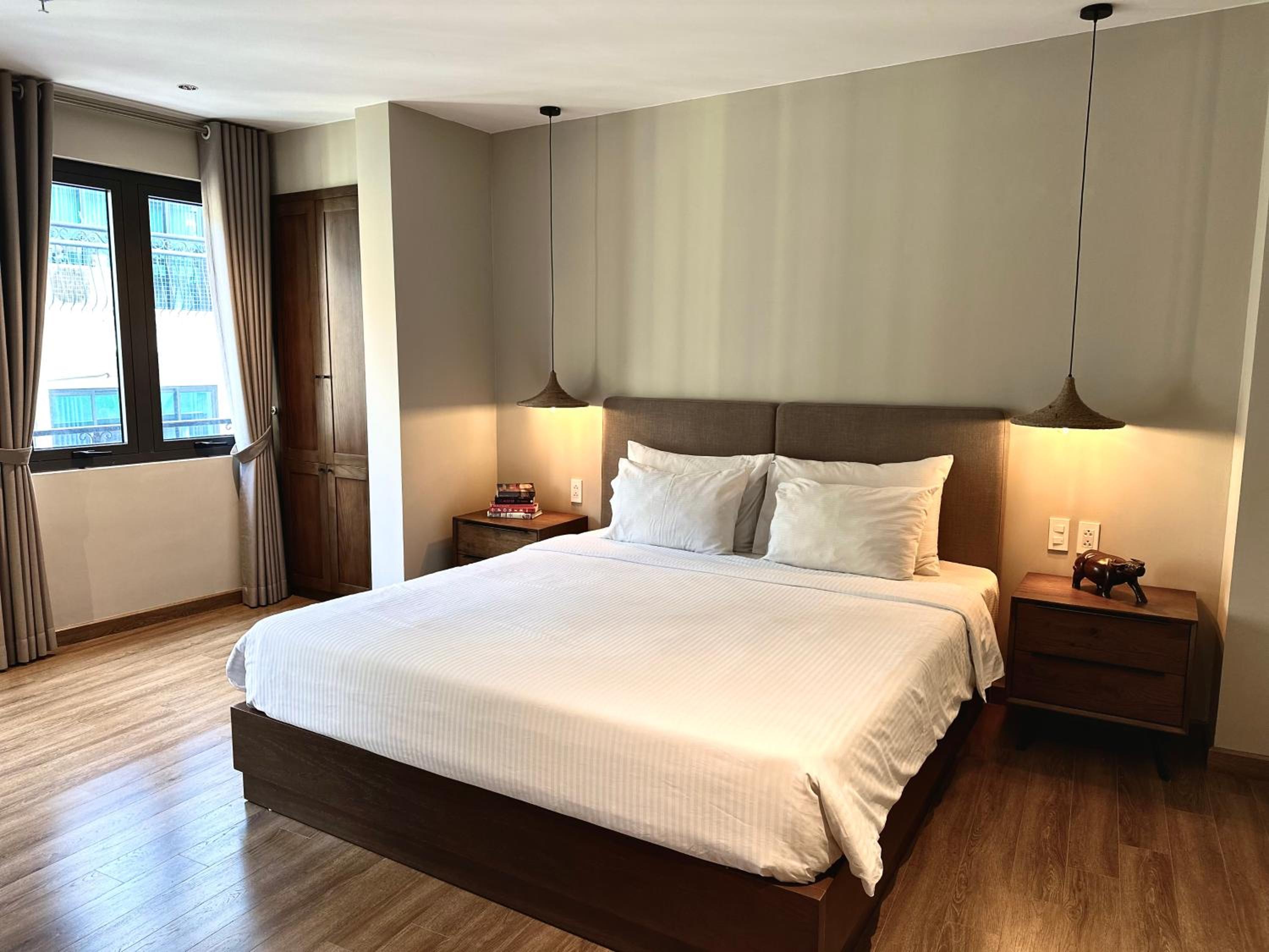 LAGOM Serviced Apartment