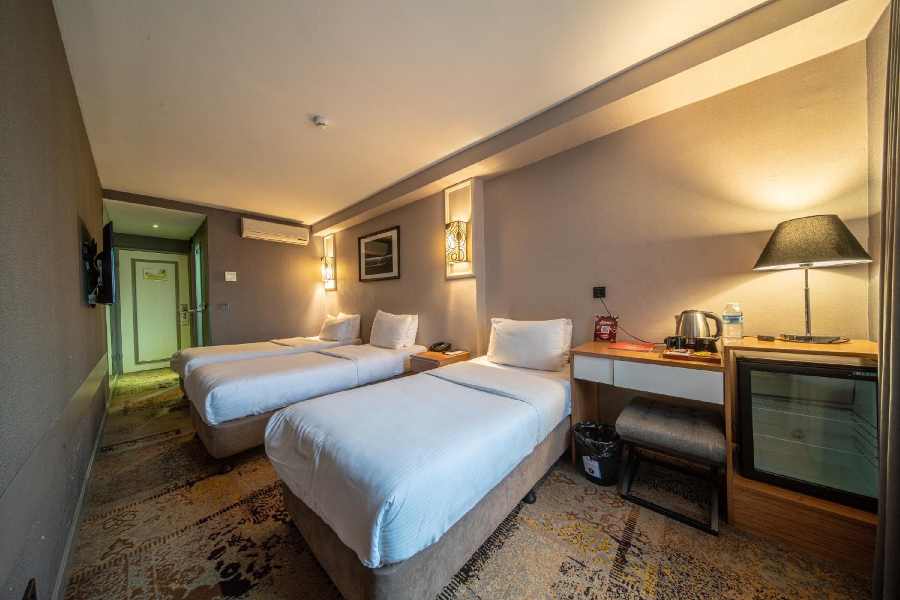 All Seasons Hotel - Image 120