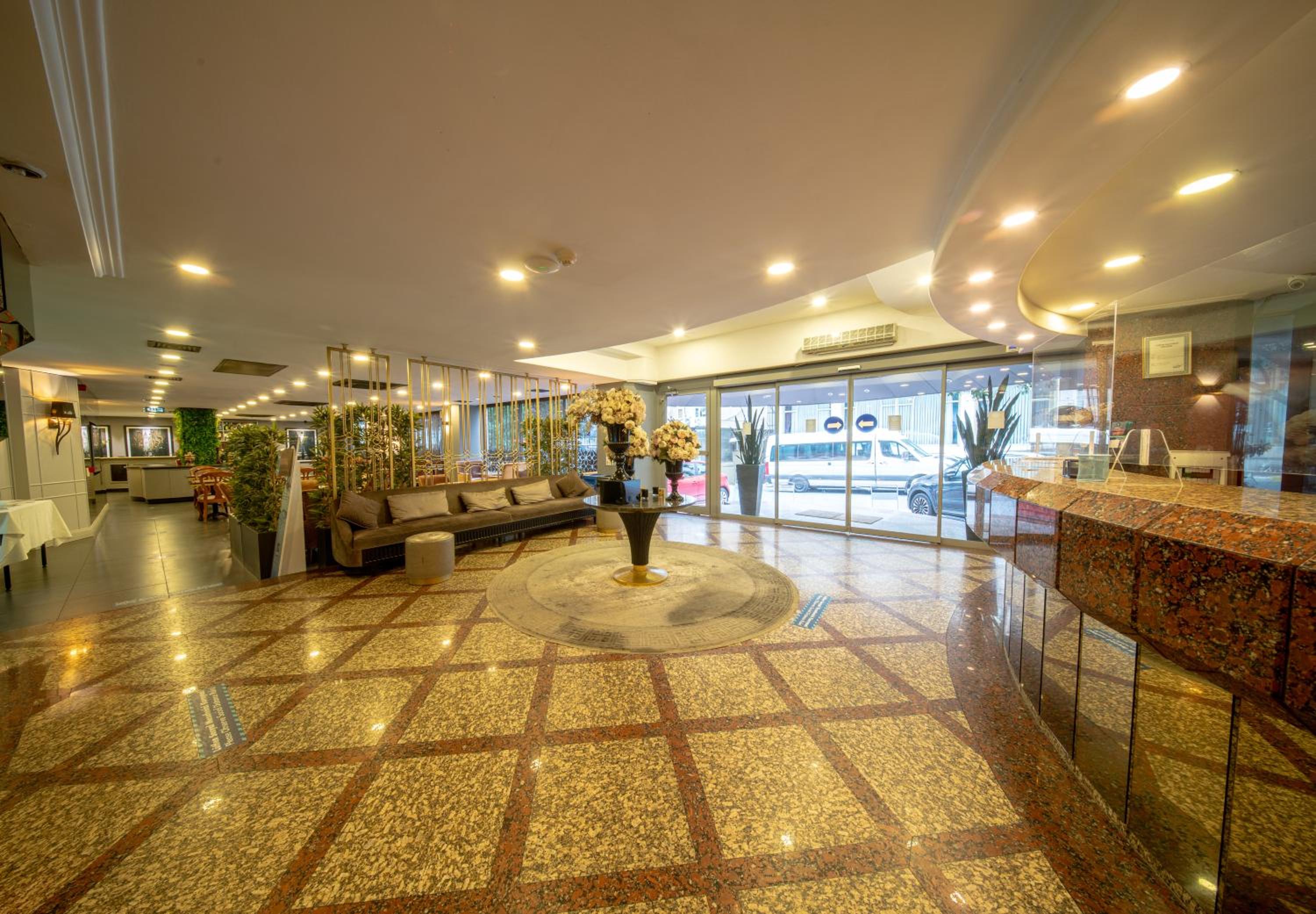 All Seasons Hotel - Image 61