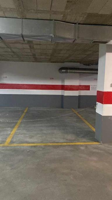 Holidays, Arttyfal, 2 Dormitorios para 4 personas, parking y wi-fi view 3