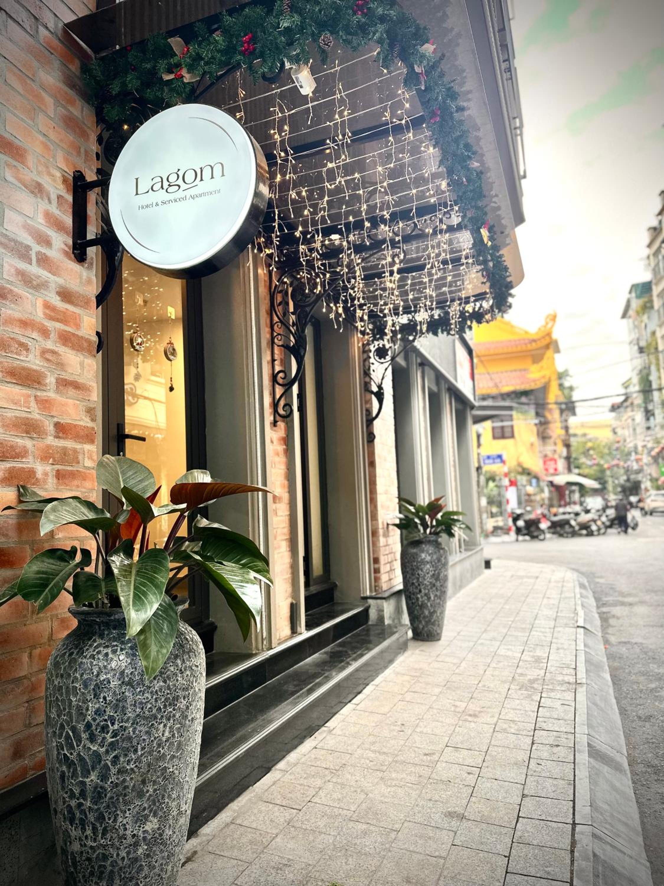 LAGOM Serviced Apartment