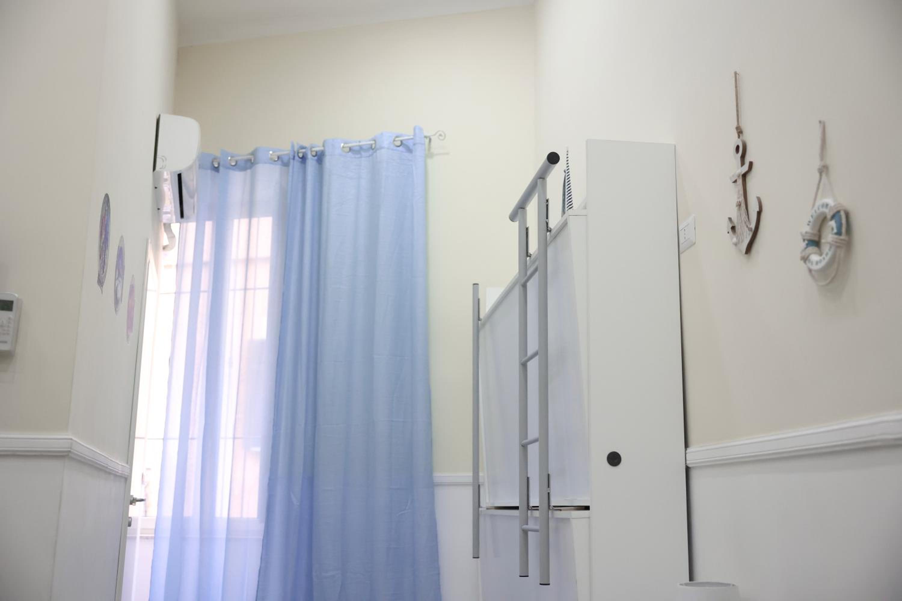 Concept b&b naples- camere moderne con balcone vicino al centro