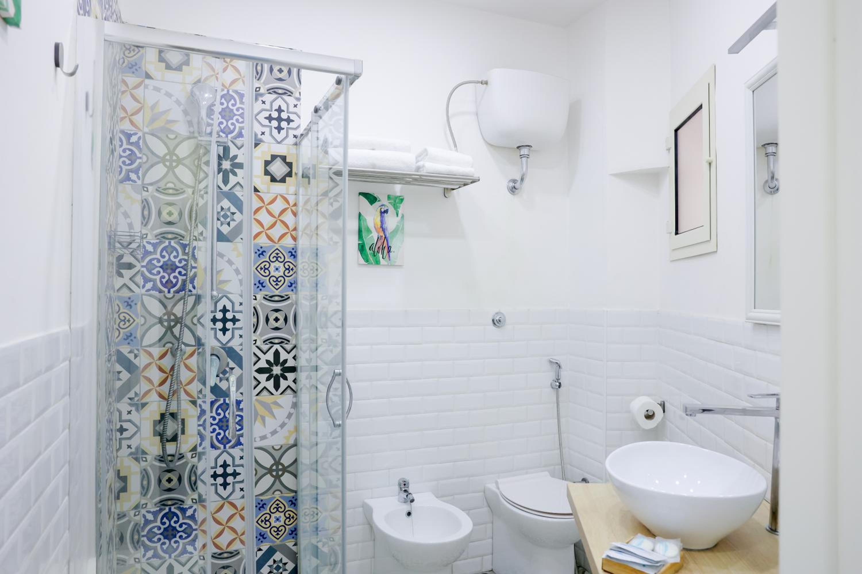 Concept b&b naples- camere moderne con balcone vicino al centro