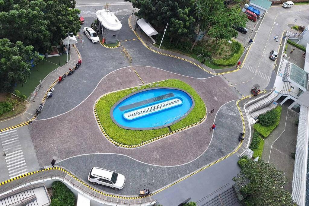 Cozy 1BR with City and Nature View in Azure view 3