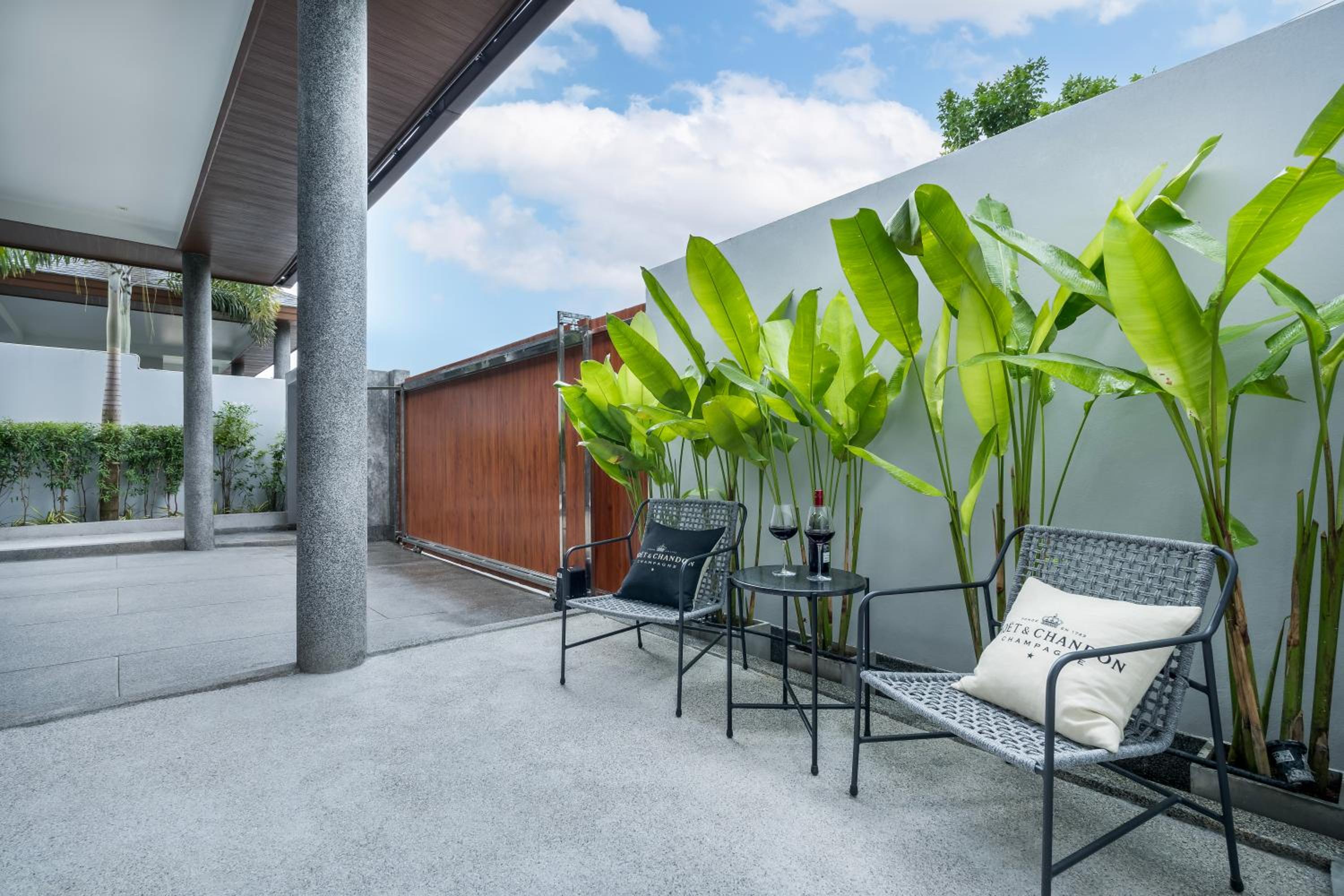 Two Flamingo Villa 1