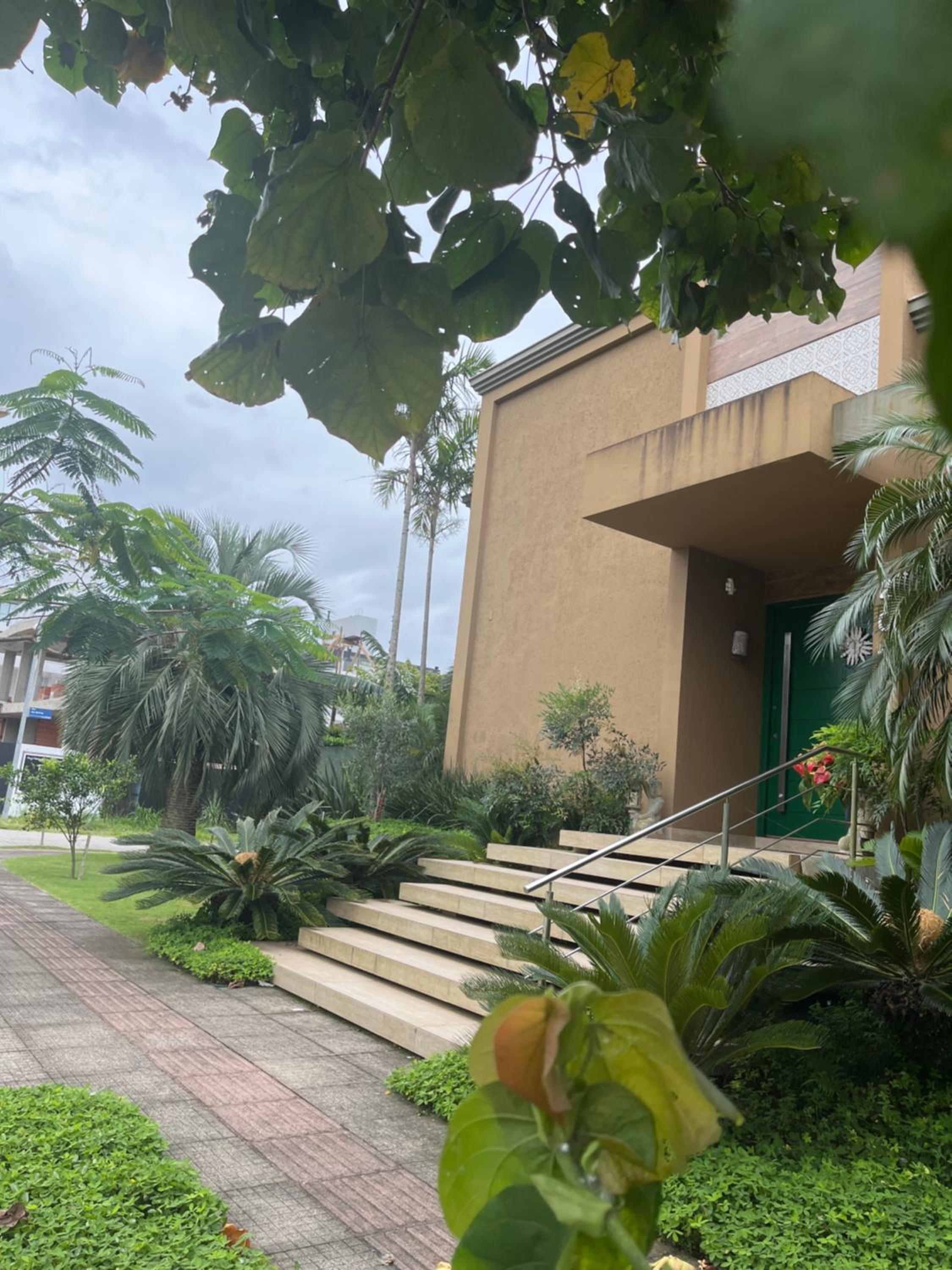 Suite em linda casa em Jurerê internacional