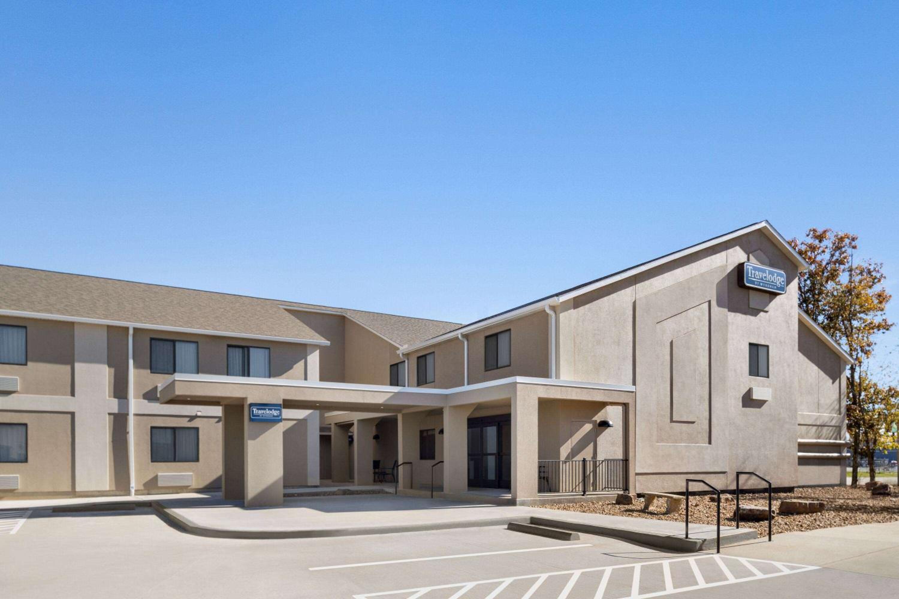 Travelodge by Wyndham Dexter view 2