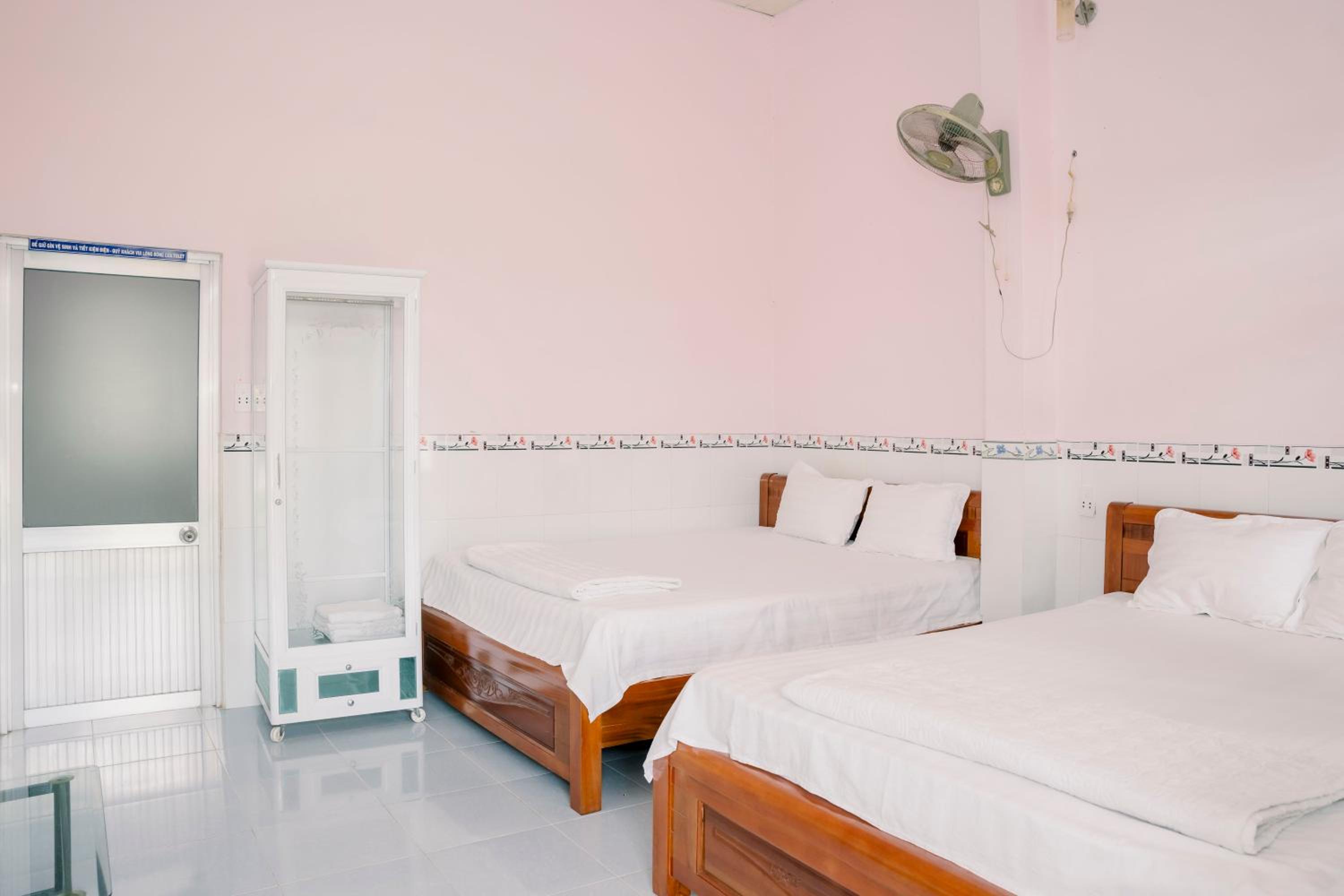 Phương Tú Hostel view 4