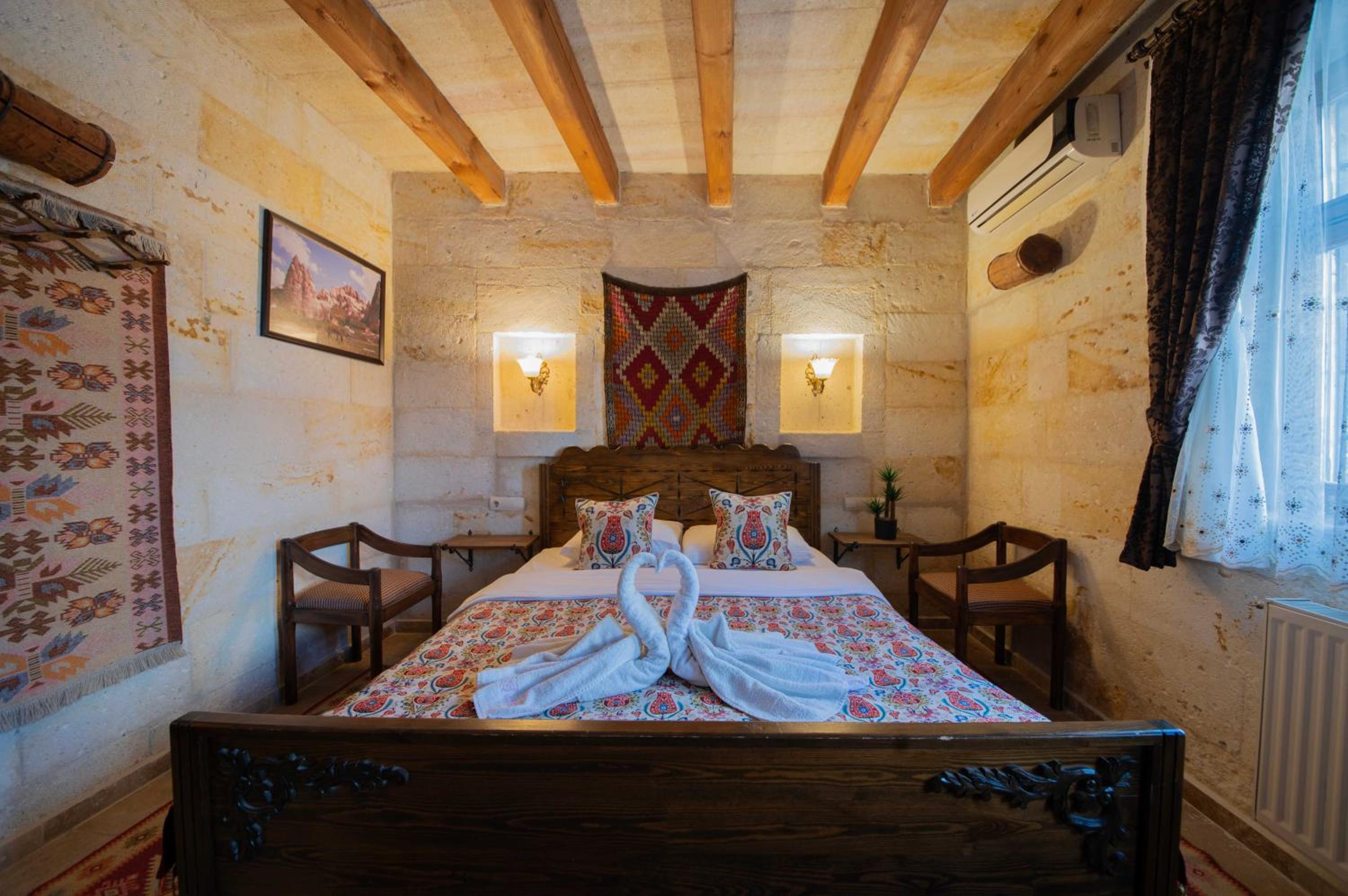 Safran Cave Hotel - Image 6