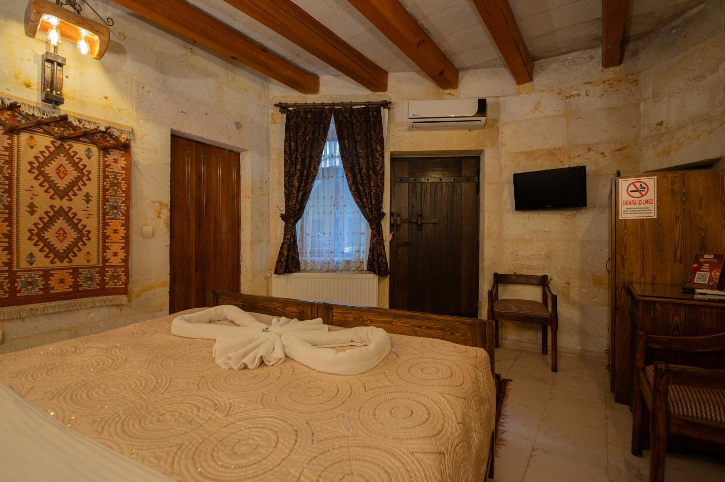 Safran Cave Hotel - Image 19