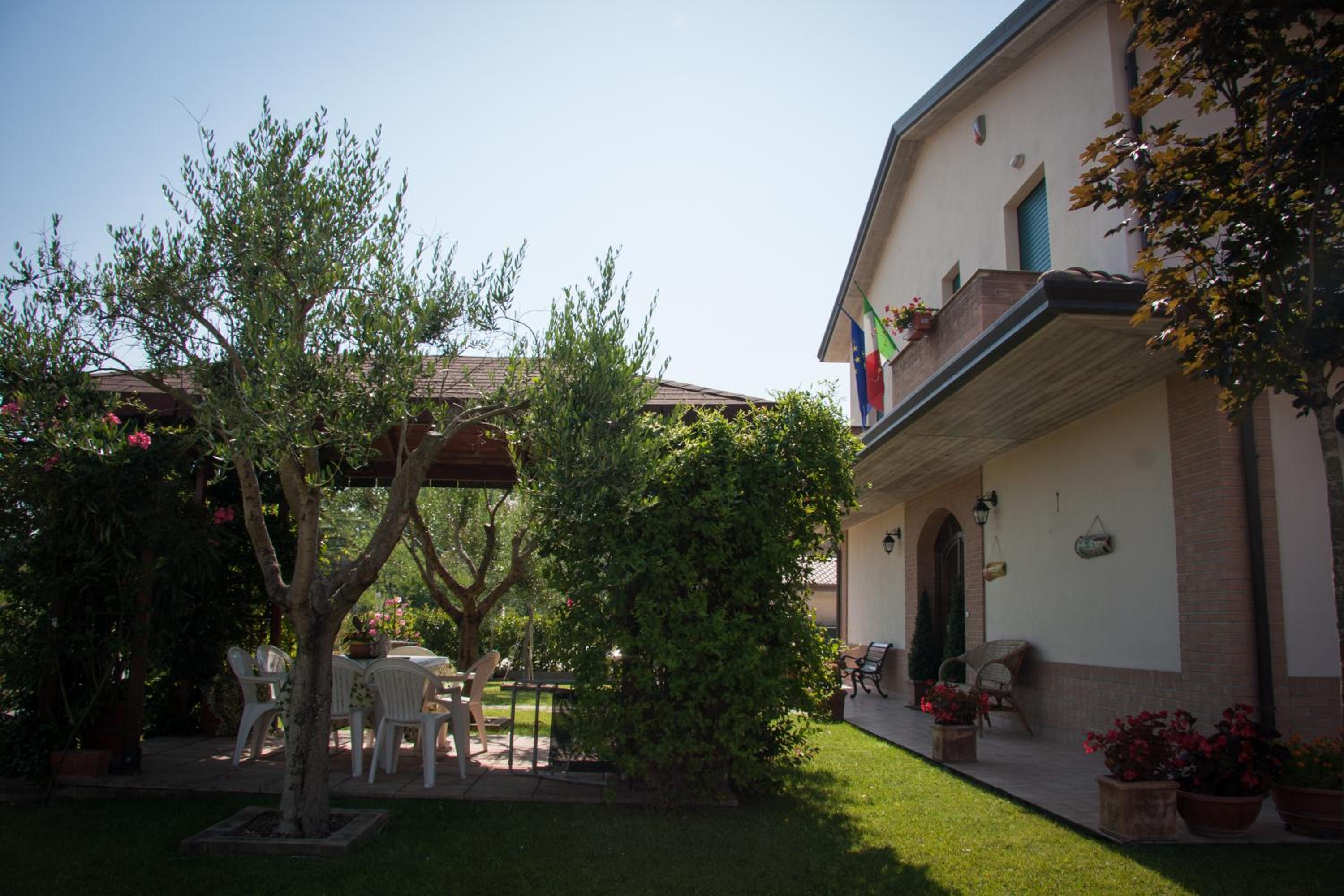 Photo 27
