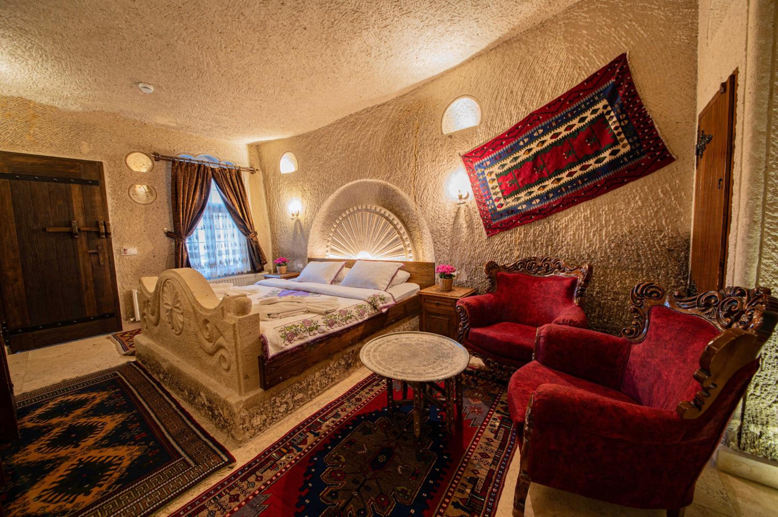 Safran Cave Hotel - Image 27