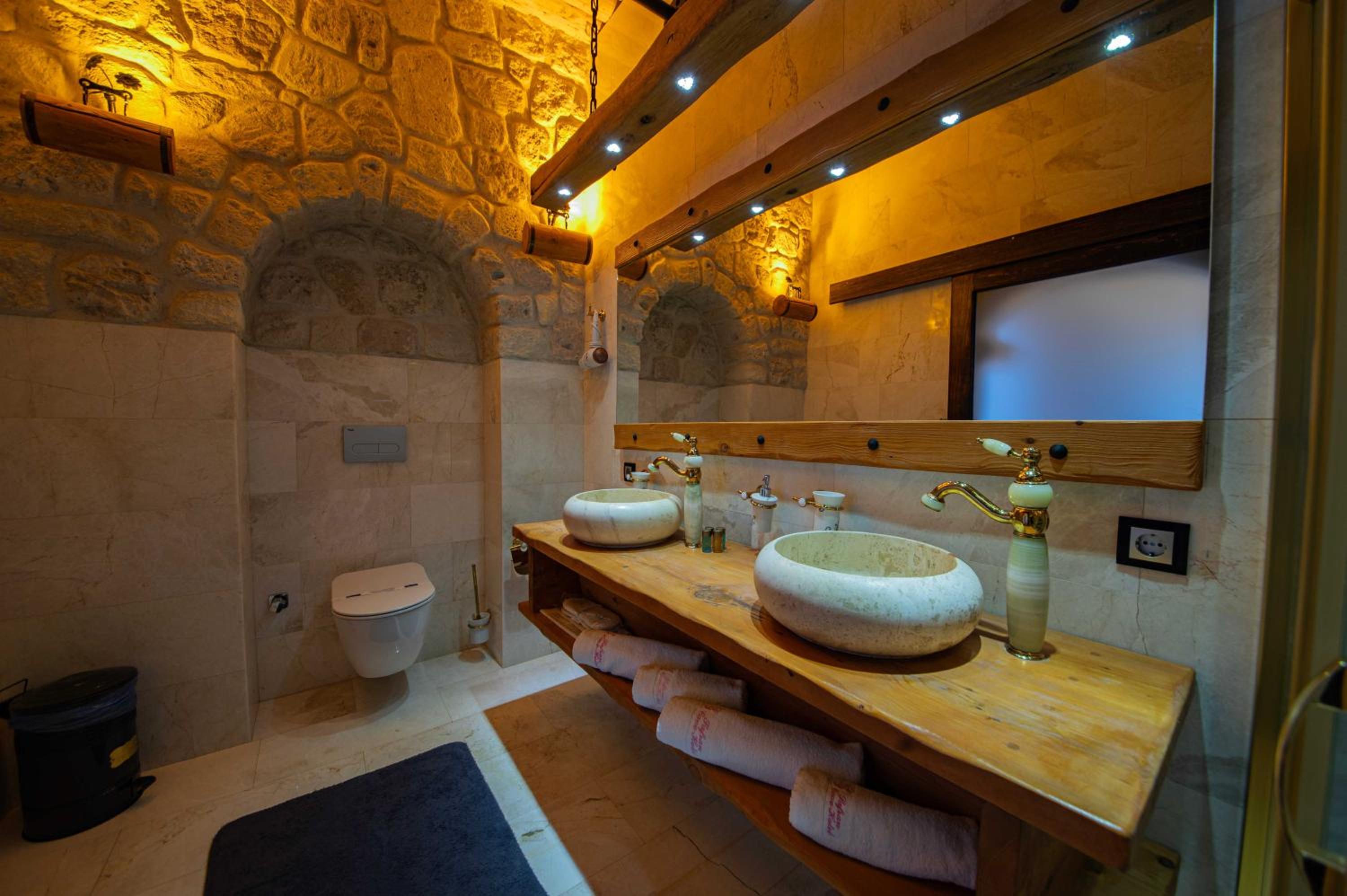 Safran Cave Hotel - Image 47