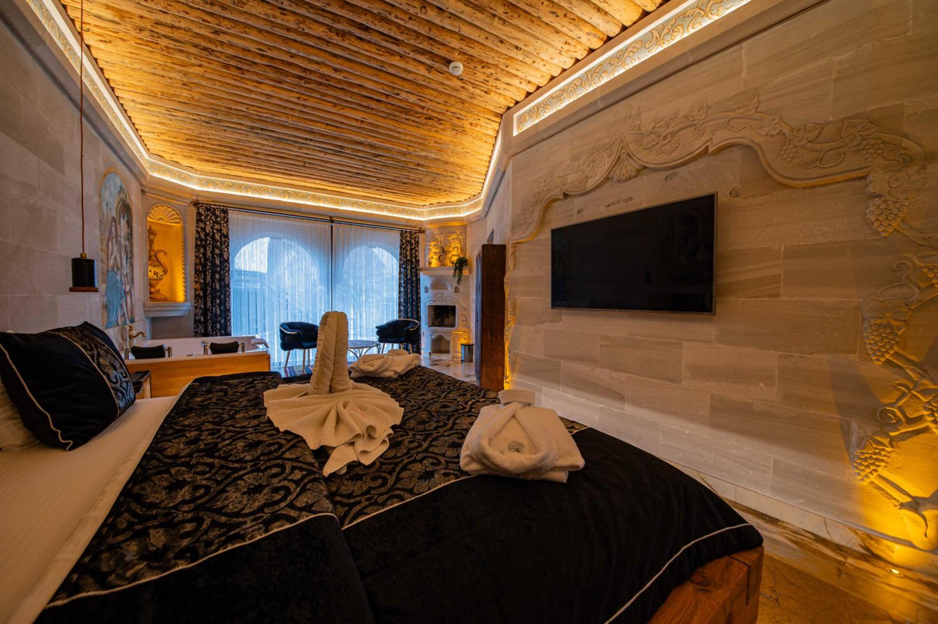 Safran Cave Hotel - Image 51
