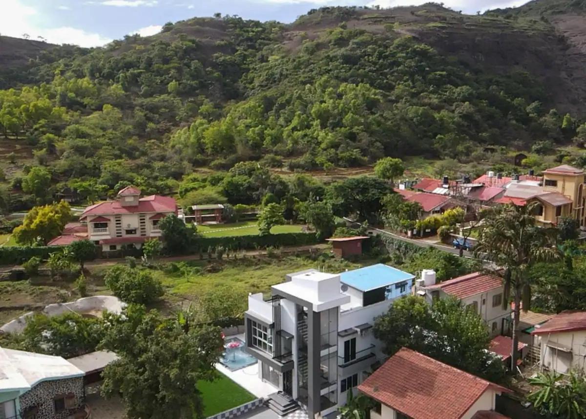 5BHK Cozy Villa view 2