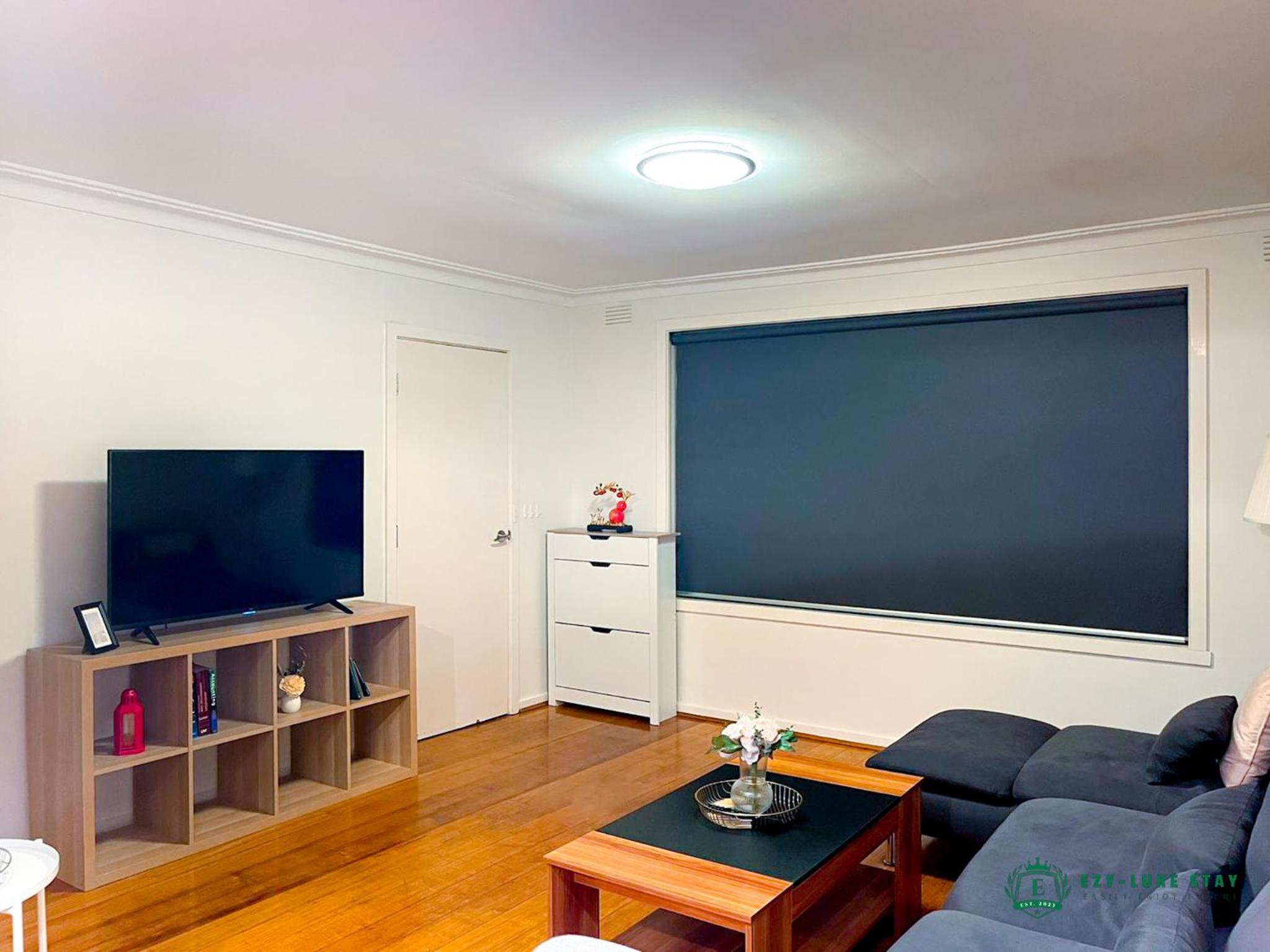 Near Monash cozy townhouse for 4 guests