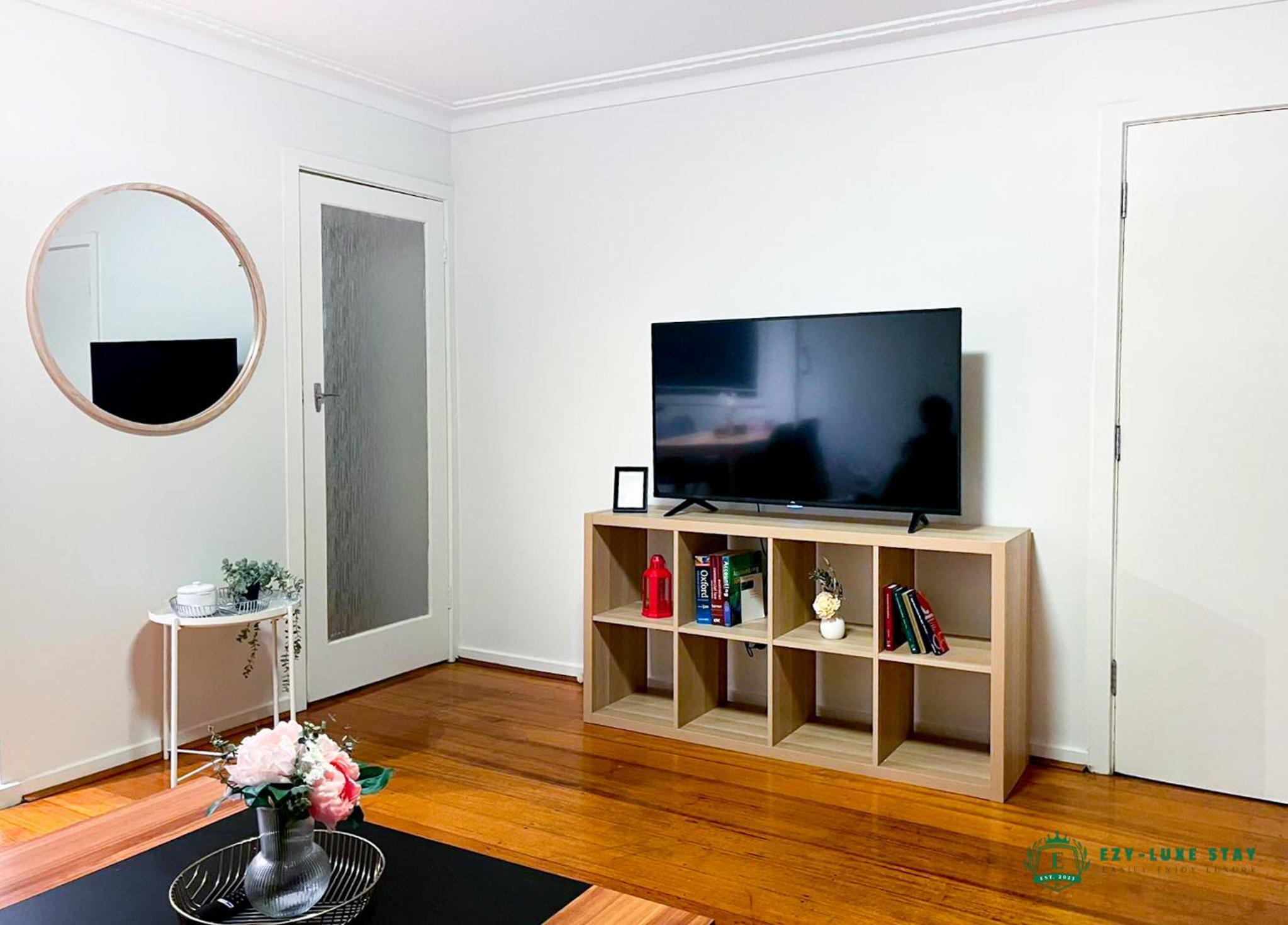 Near Monash cozy townhouse for 4 guests