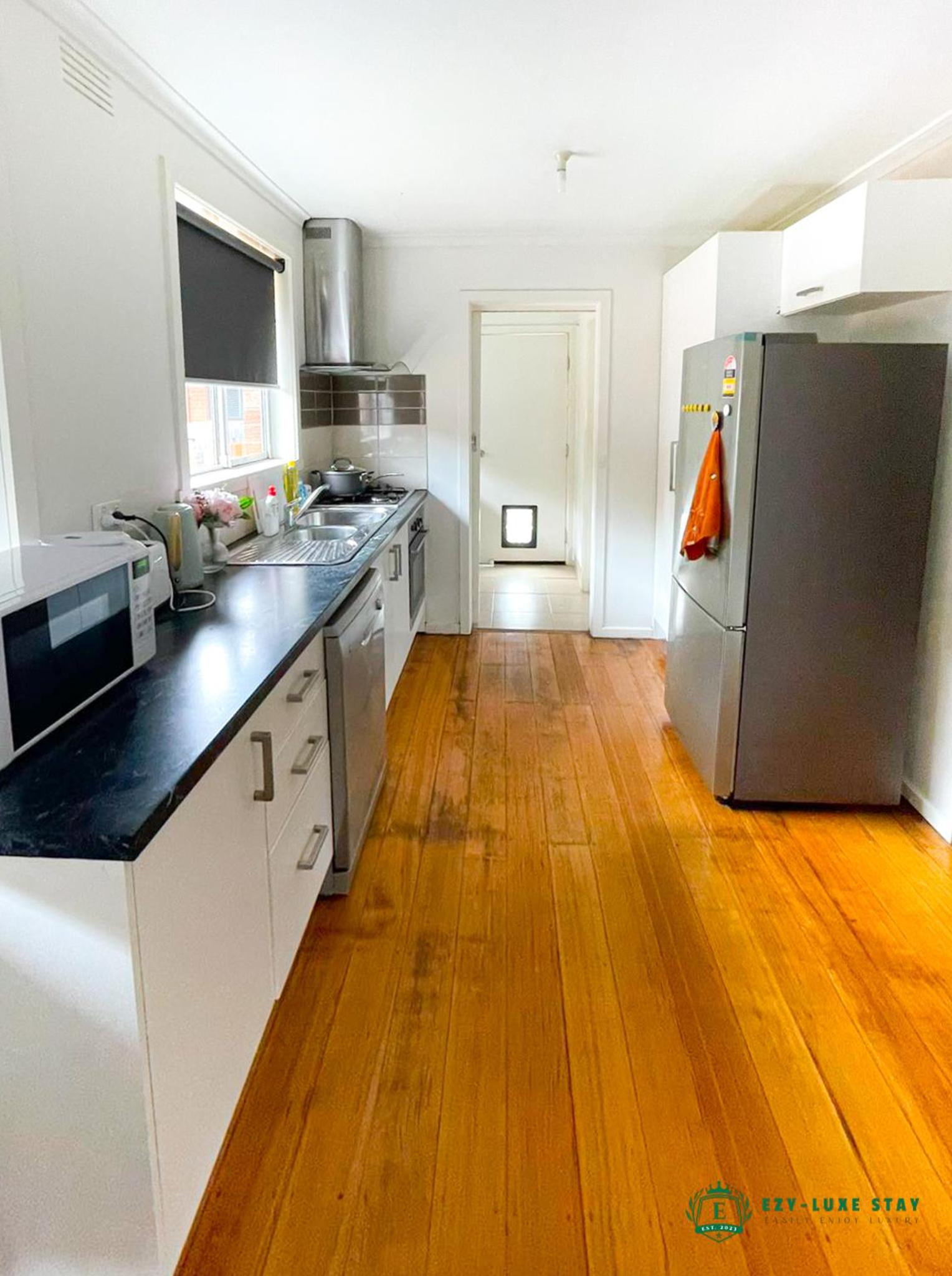 Near Monash cozy townhouse for 4 guests