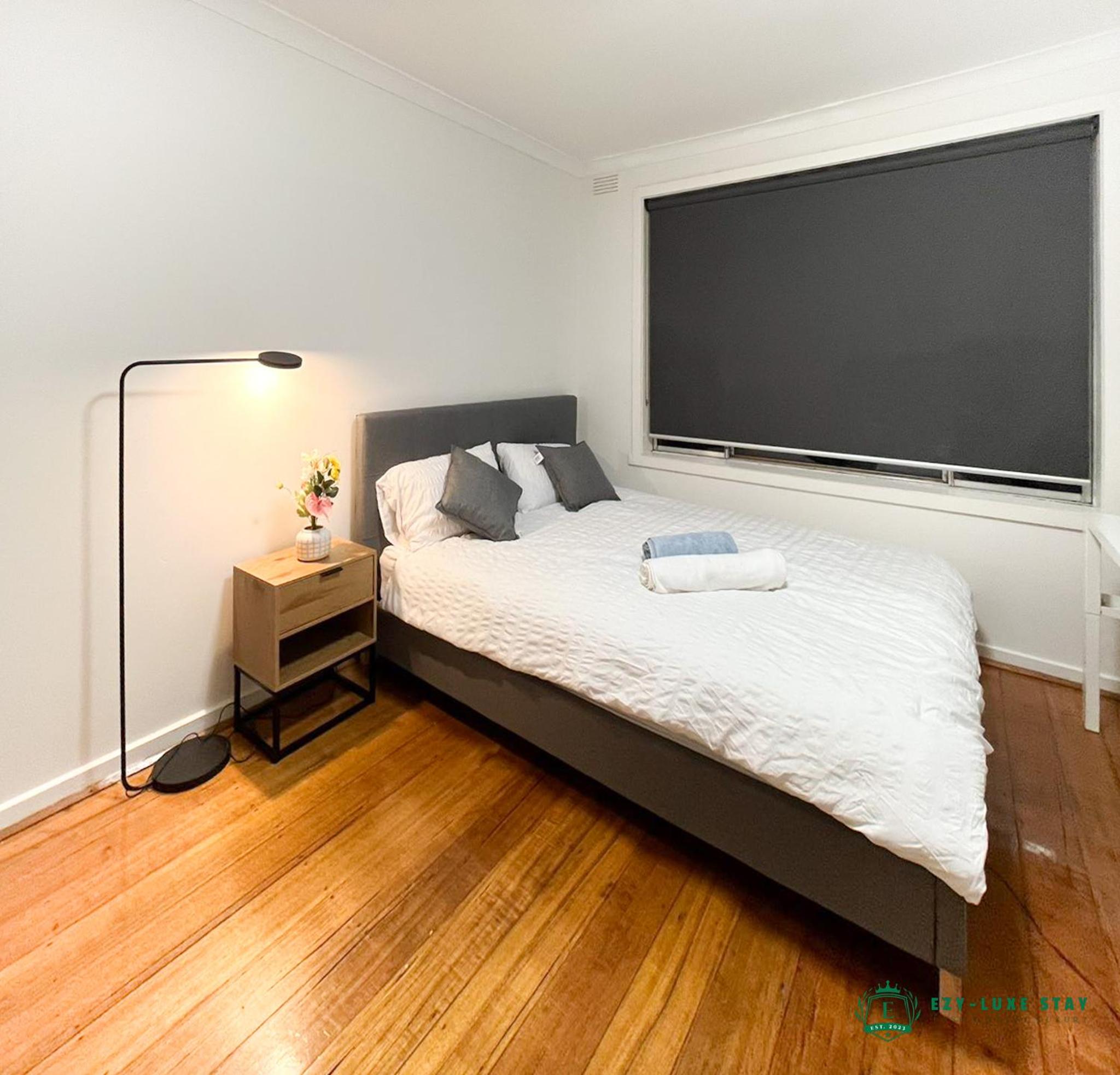 Near Monash cozy townhouse for 4 guests