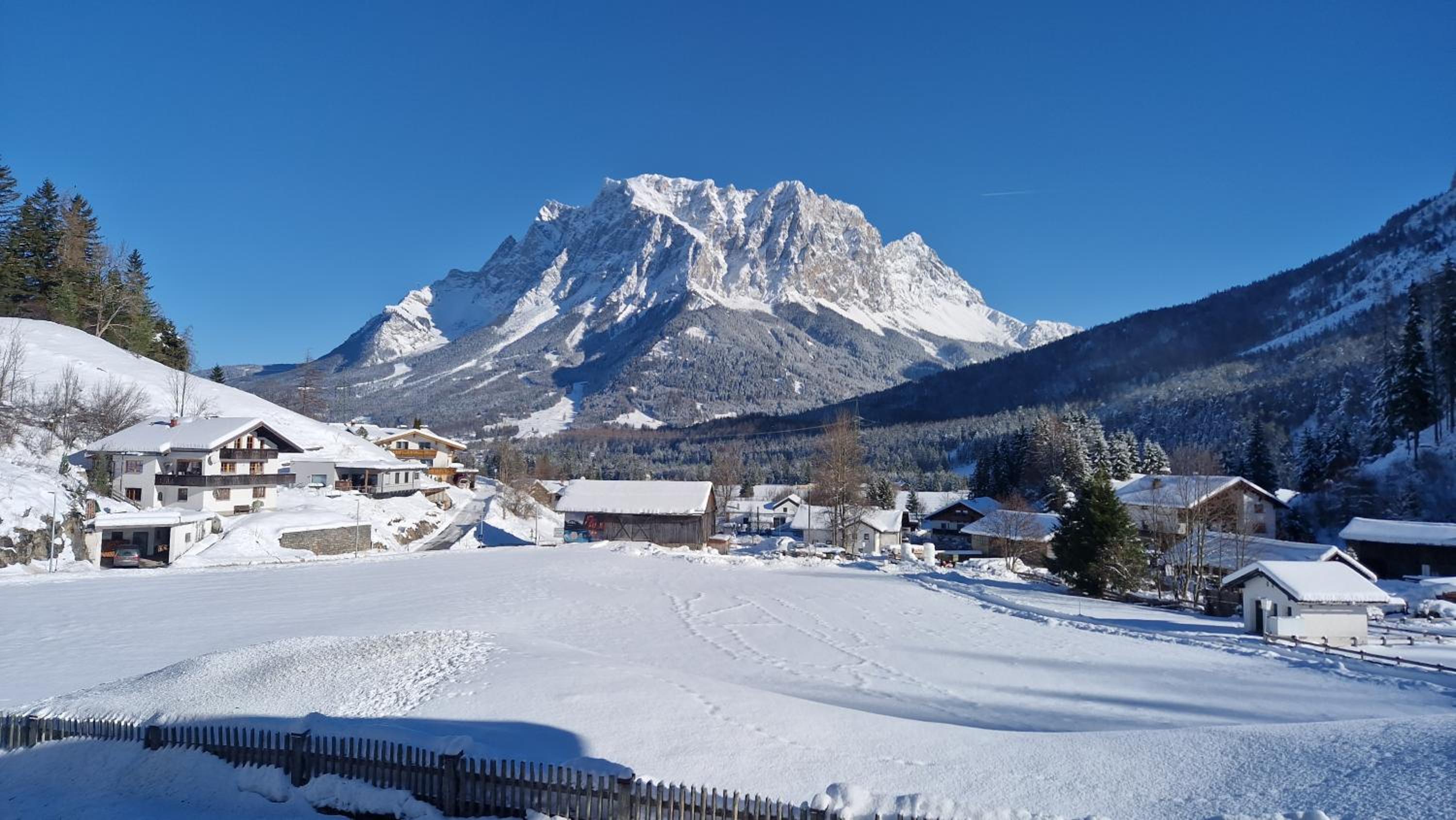Alpinum Hostel Biberwier - Günstige Privatzimmer in der Zugspitz Arena