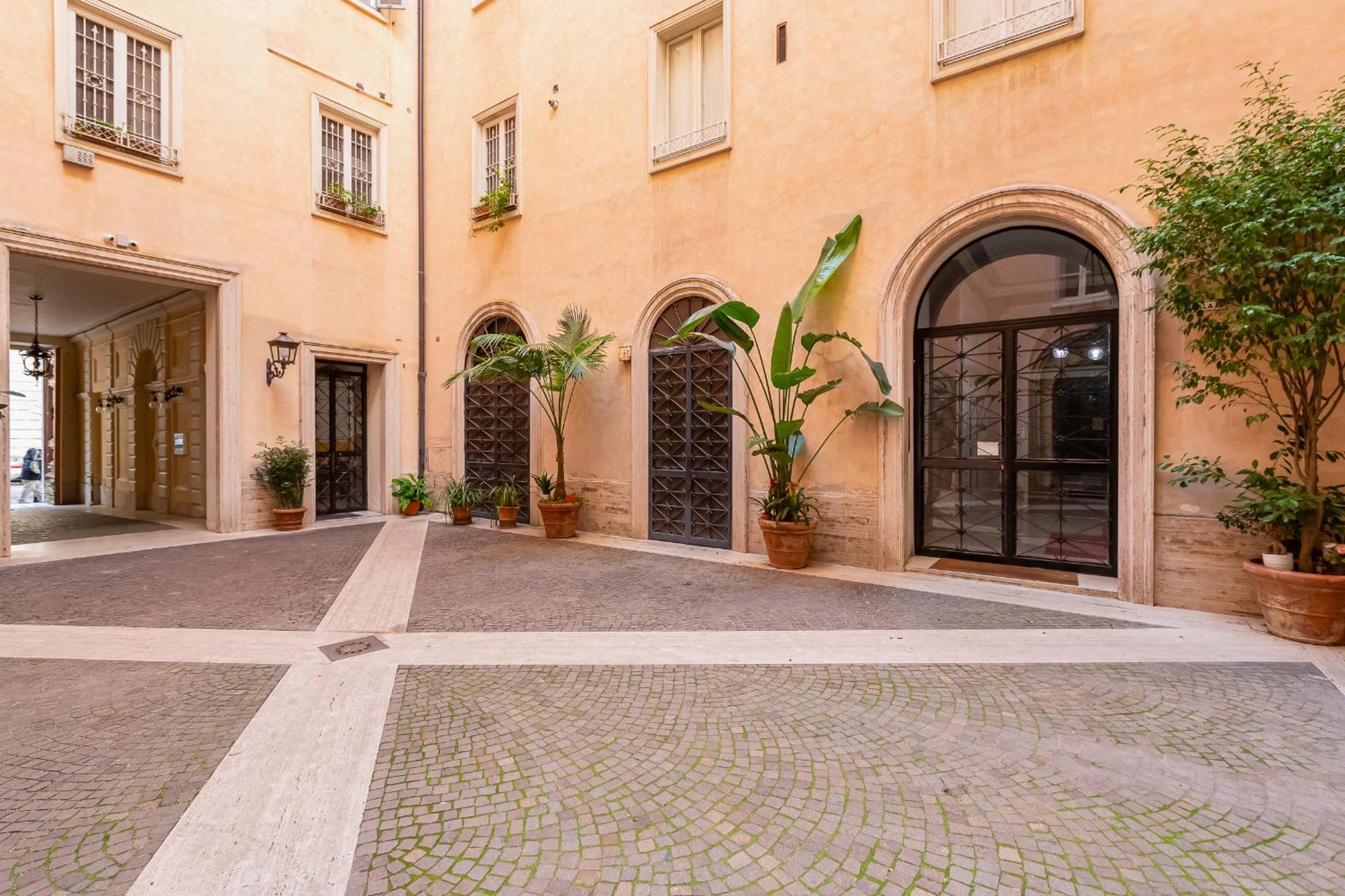 The Heart of Rome Luxury House