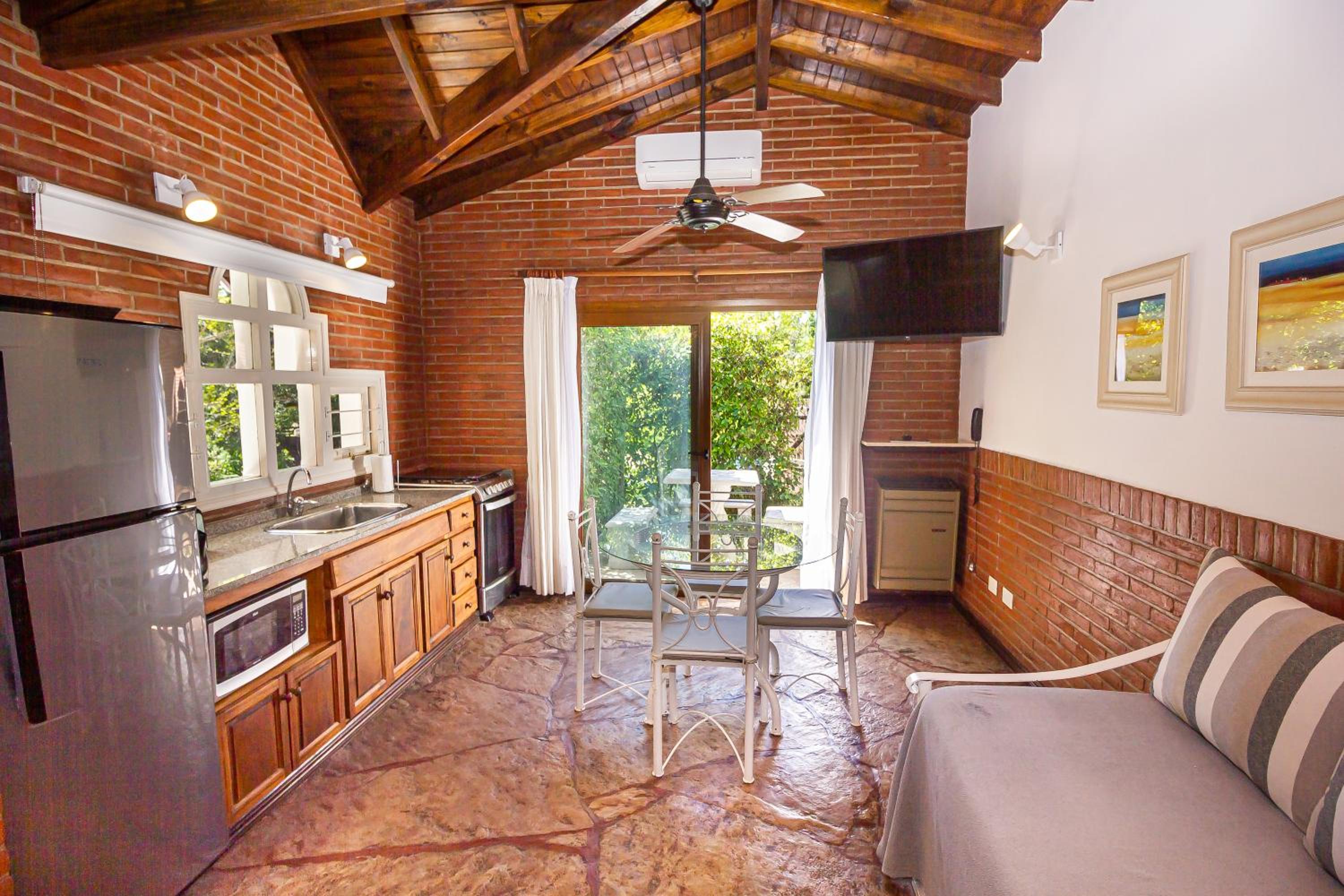 Punta Cerezo Apart