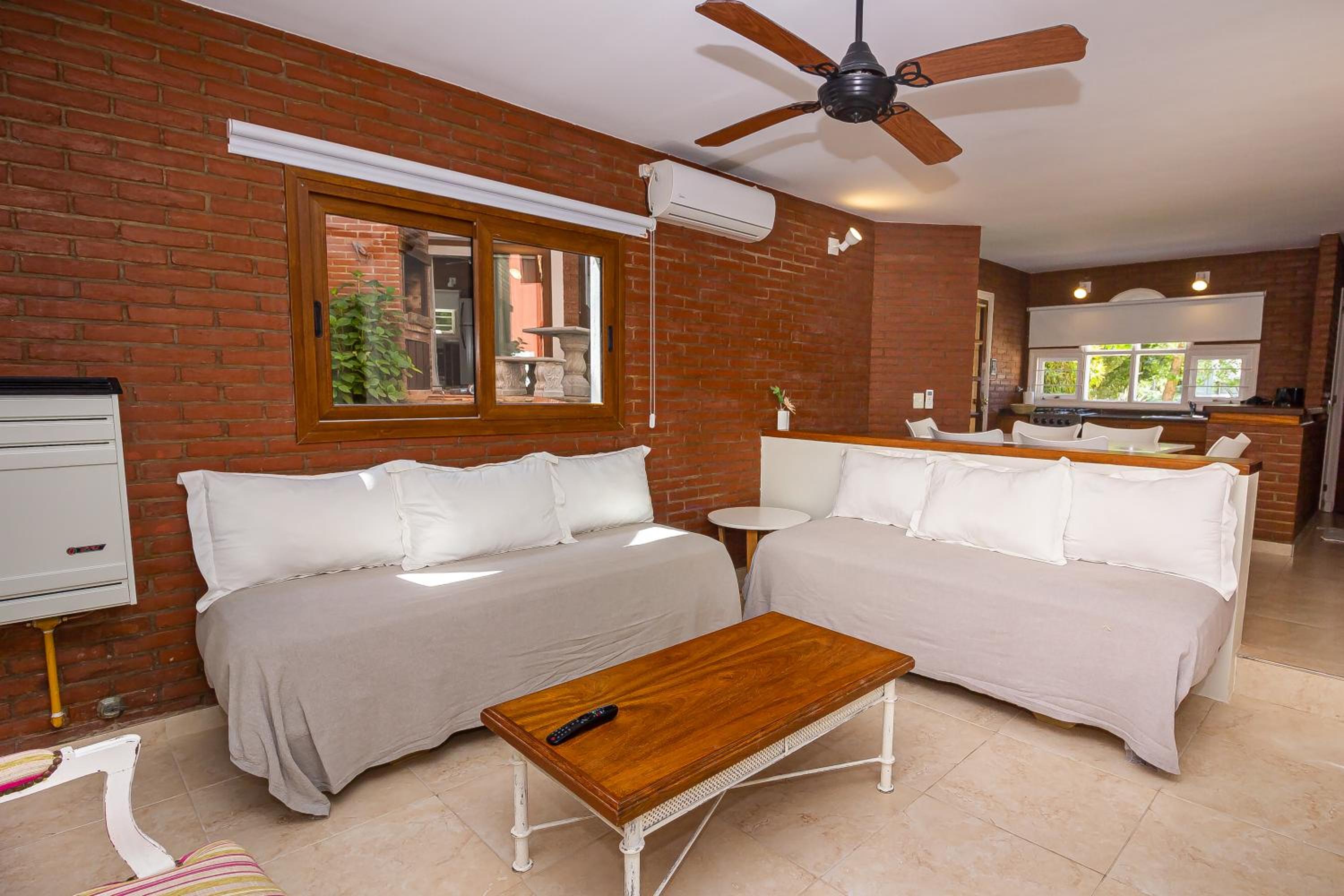 Punta Cerezo Apart