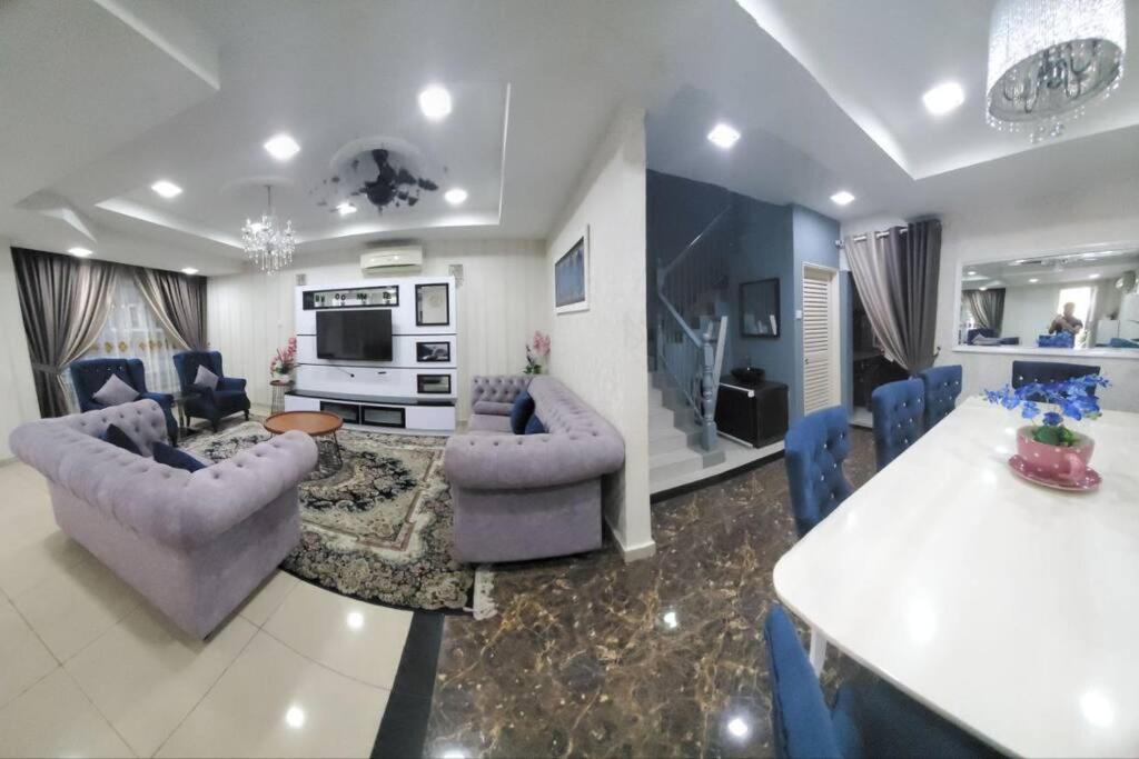 Hani Raisha Homestay, Seksyen 7 Shah Alam photo 6
