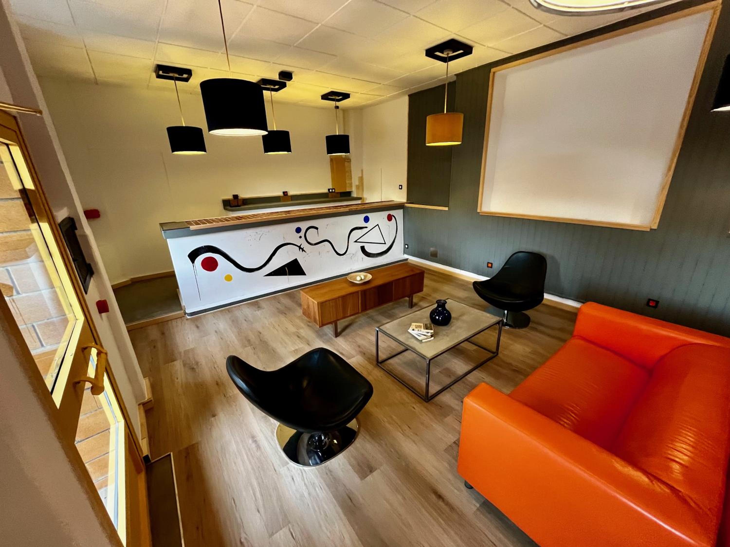 lounge