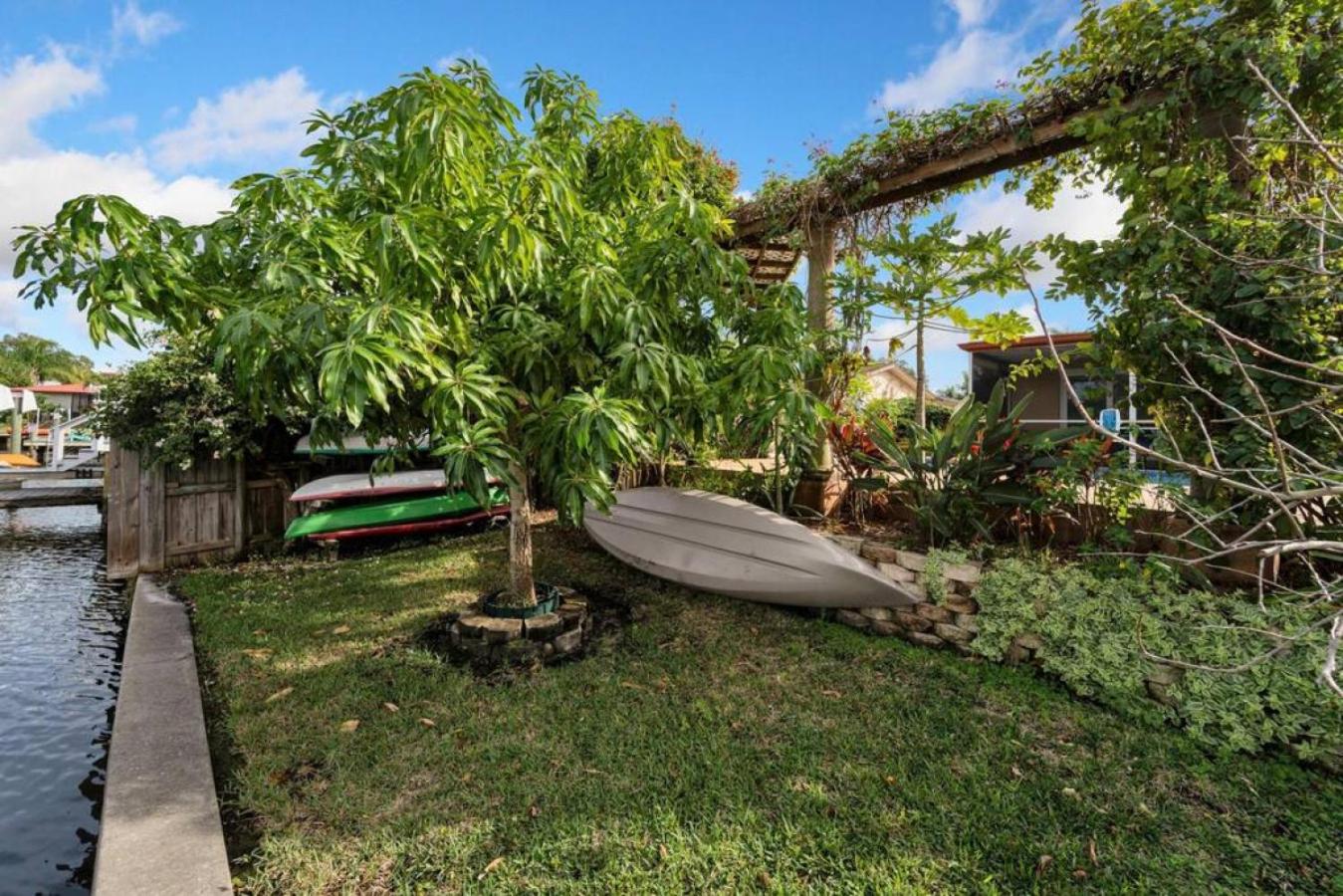 Stunning 3BR Home offers water view Minutes to the Beach