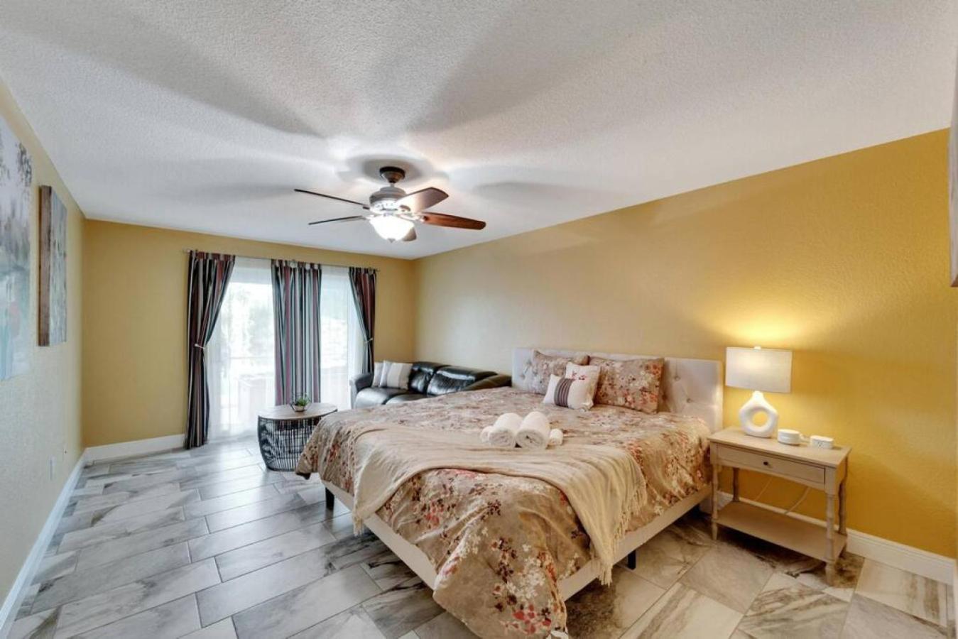 Stunning 3BR Home offers water view Minutes to the Beach