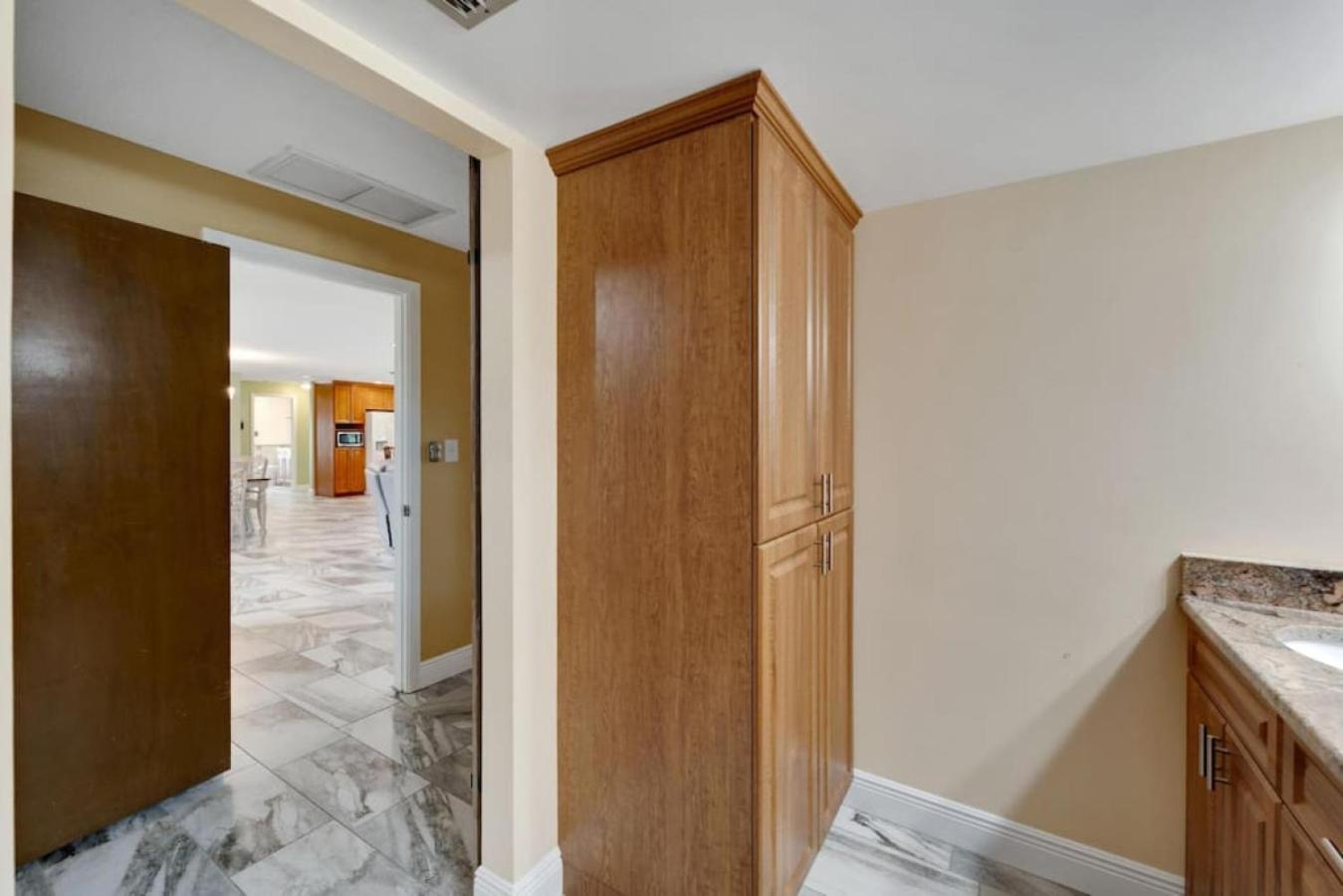 Stunning 3BR Home offers water view Minutes to the Beach