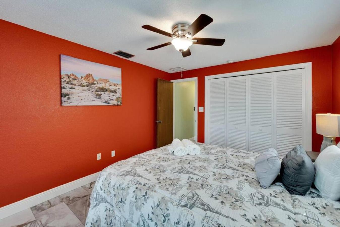 Stunning 3BR Home offers water view Minutes to the Beach