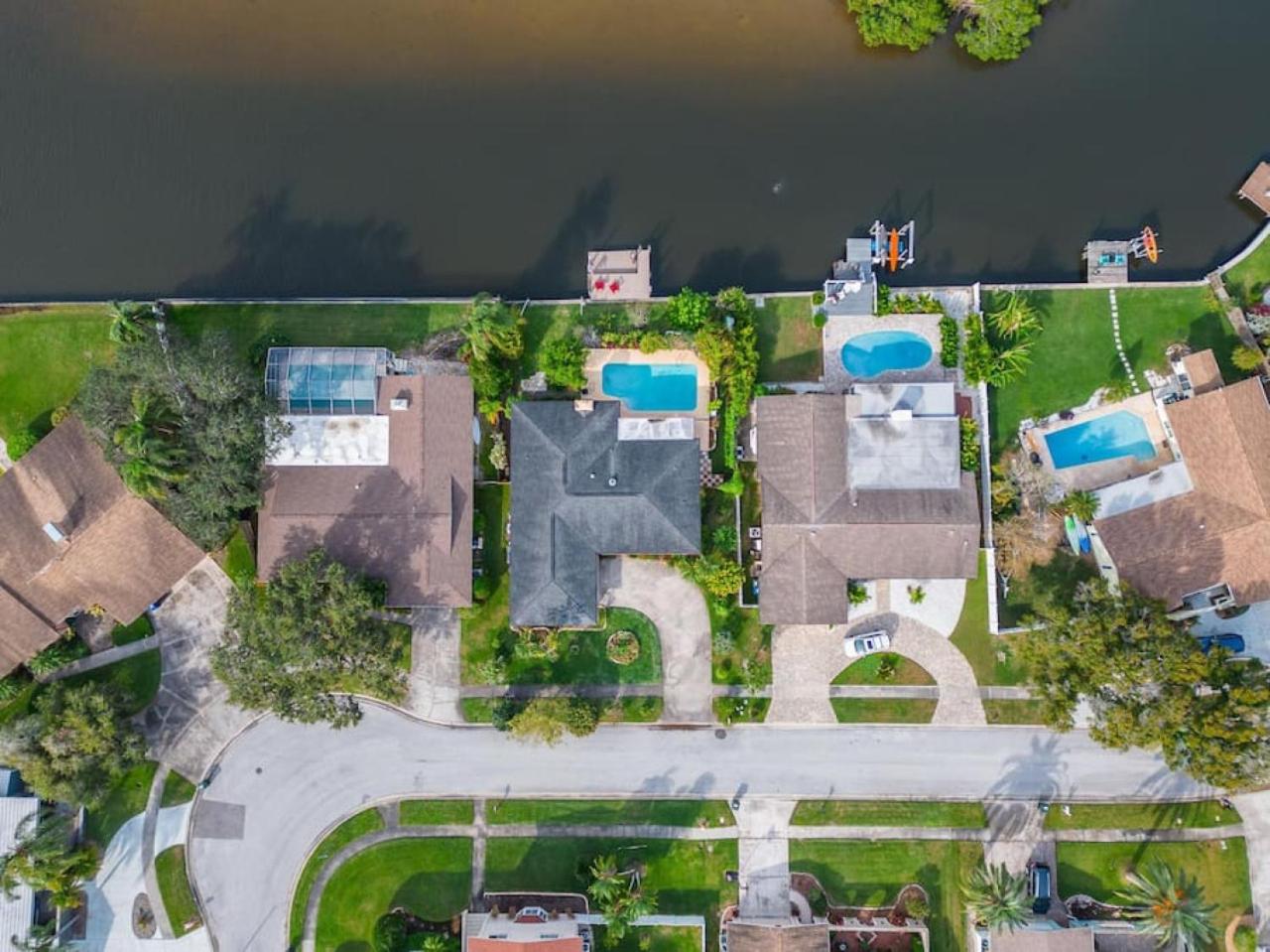 Stunning 3BR Home offers water view Minutes to the Beach