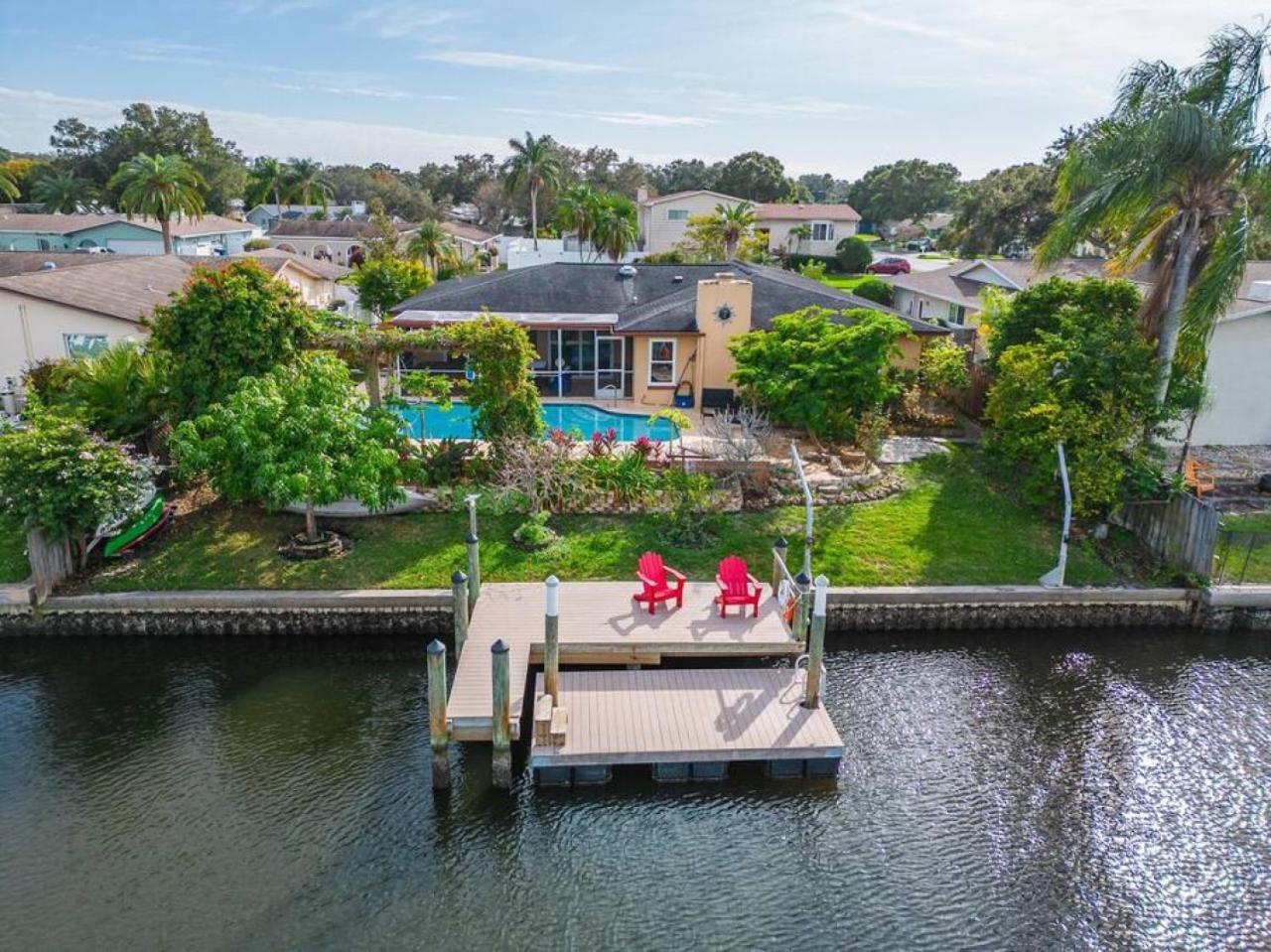Stunning 3BR Home offers water view Minutes to the Beach