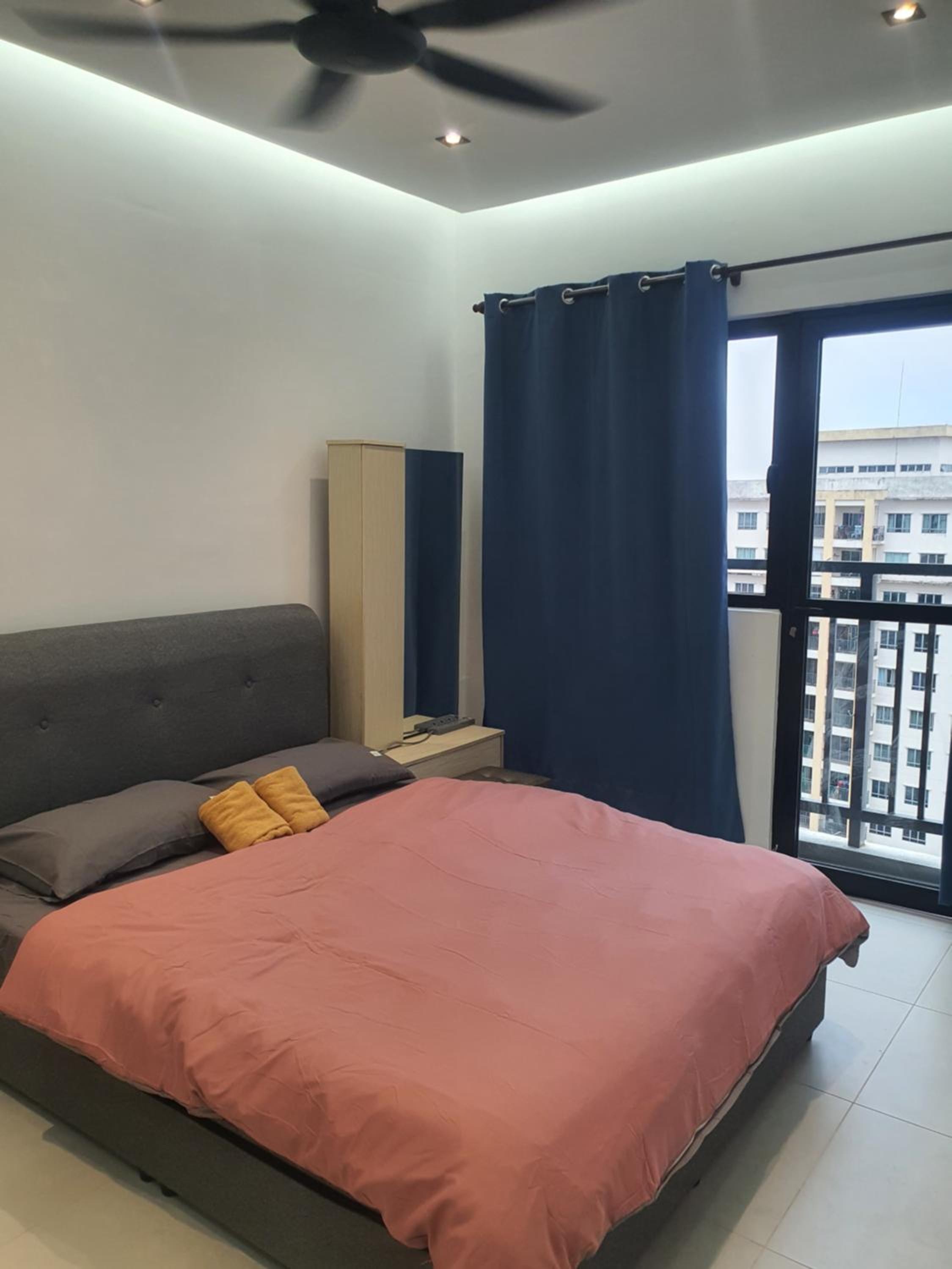 Majestic Maxim 3 Bedrooms Block D Near MRT