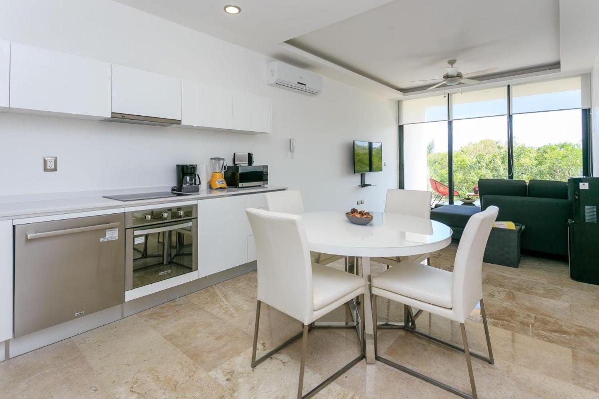 Menesse-2bedrooms-PerfectSpot steps to the ocean view 3
