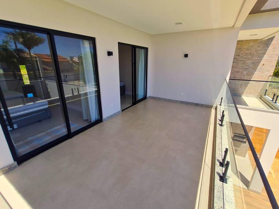 Linda Casa com Piscina Enseada Azul 3 Quartos