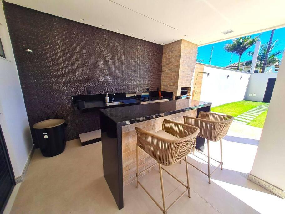 Linda Casa com Piscina Enseada Azul 3 Quartos