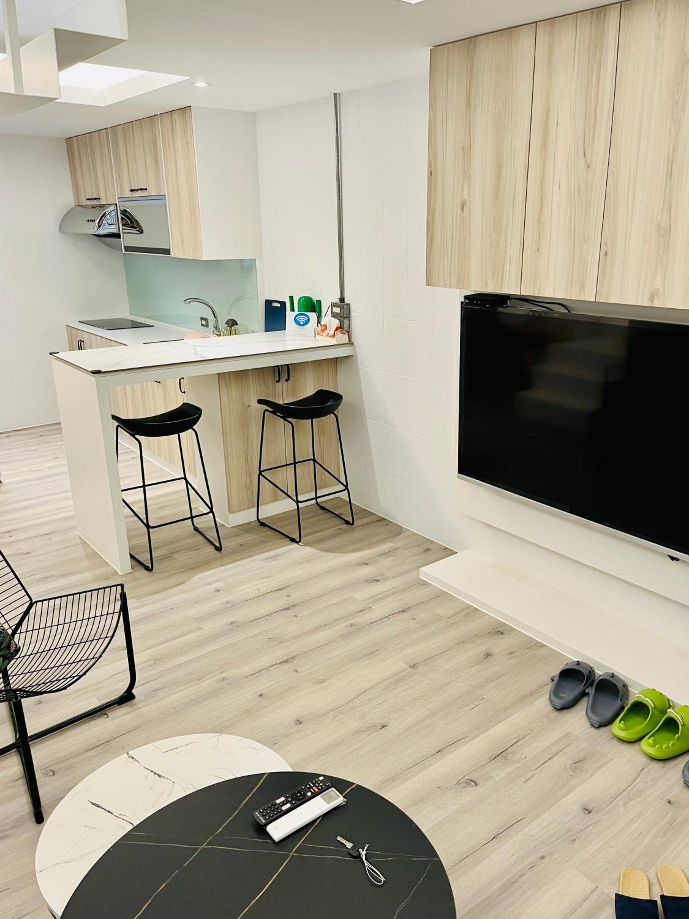 Inside the alley view 2