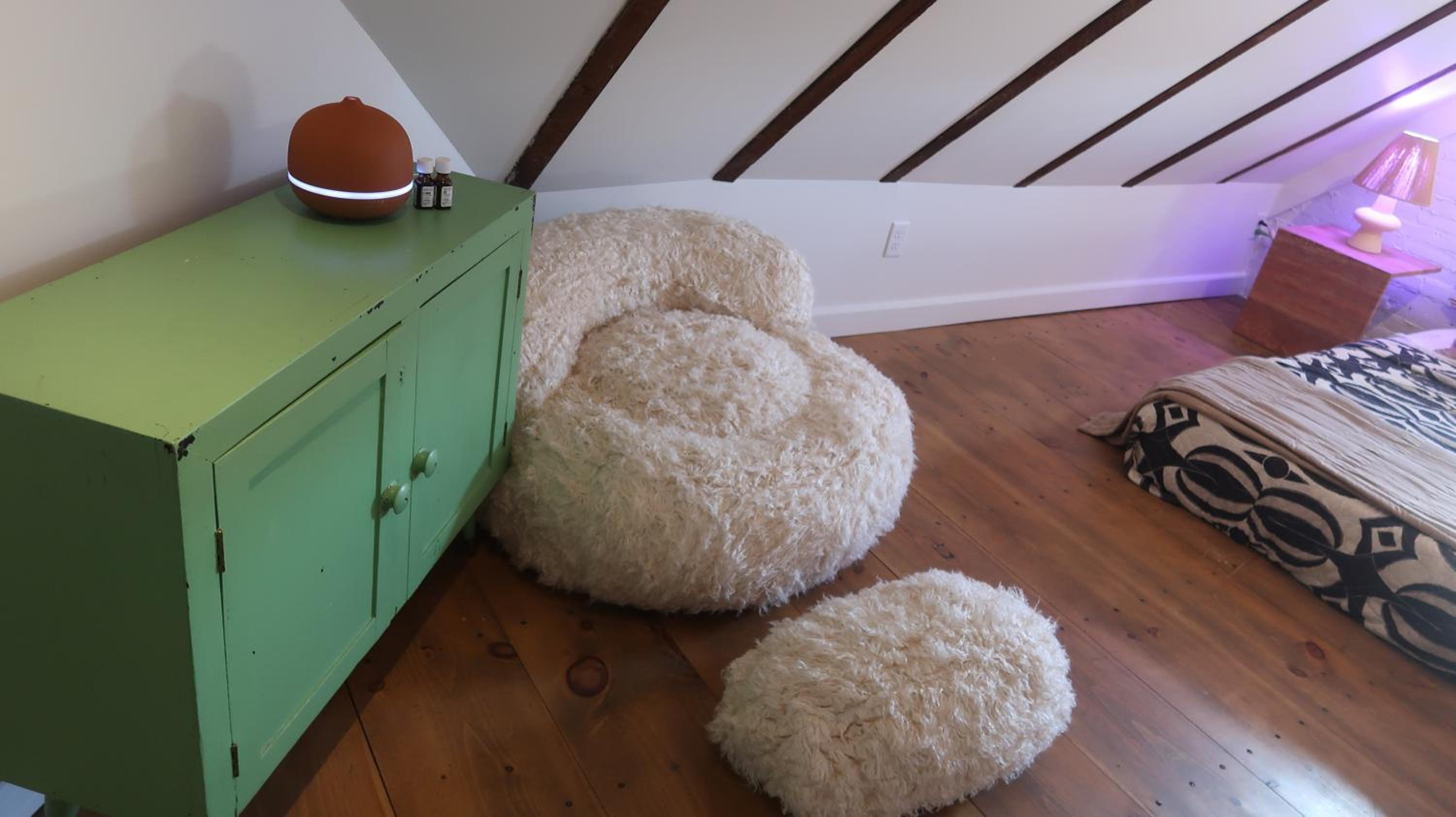 Creative Private Attic 1br Suite