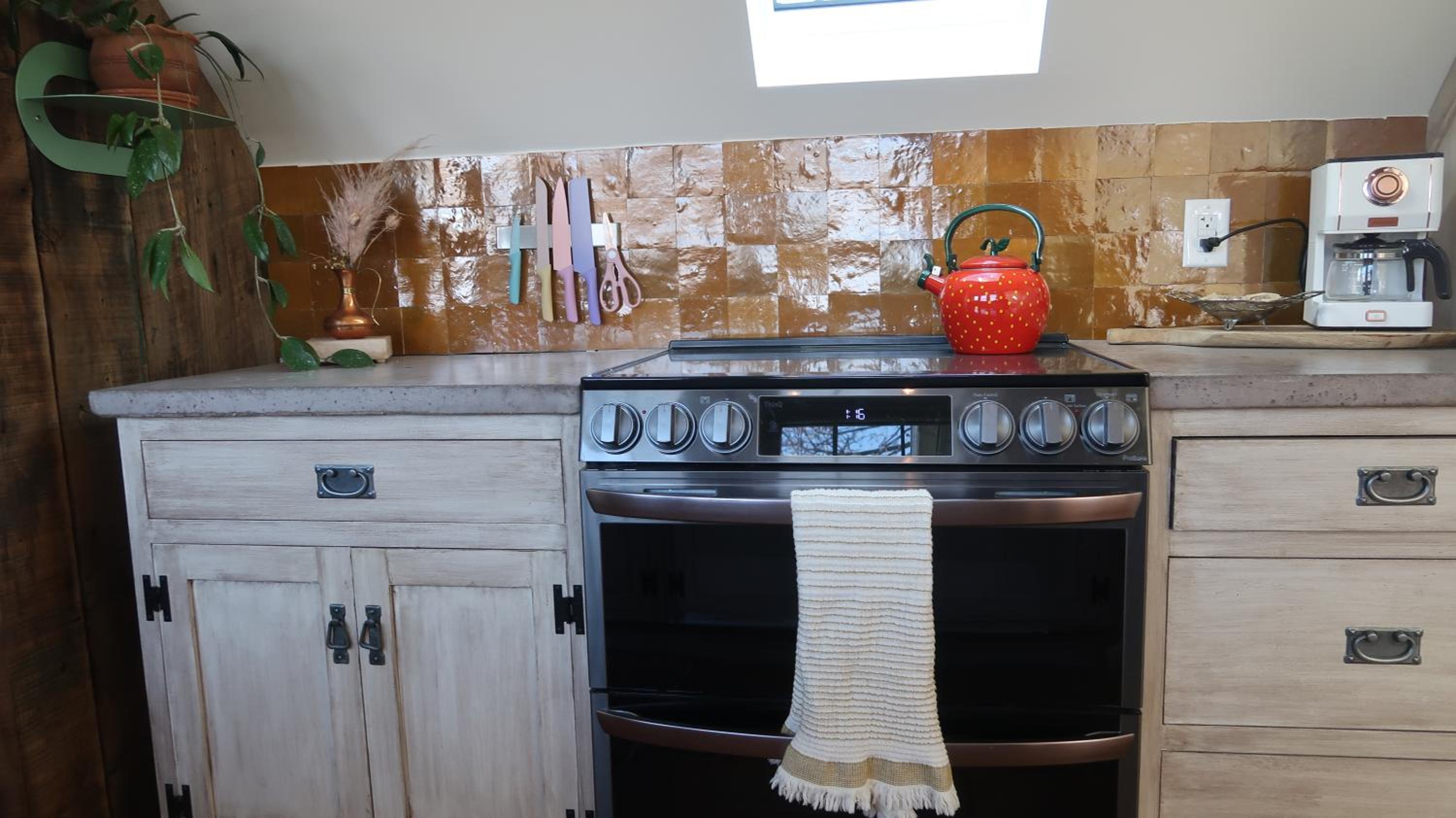 Creative Private Attic 1br Suite