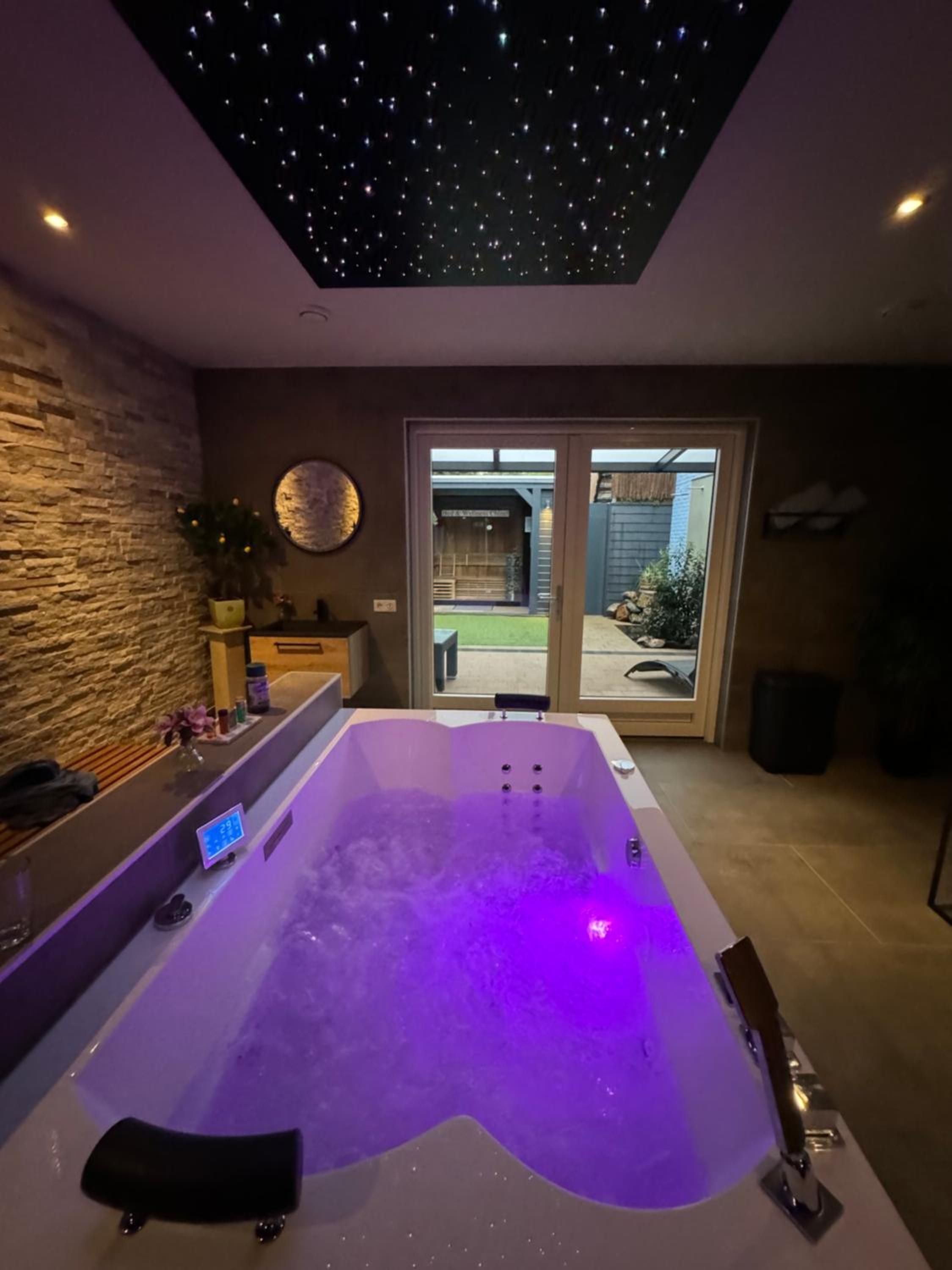 Bed & Wellness Chinel Luxe vakantiehuis met Sauna's en Bubbelbad view 5