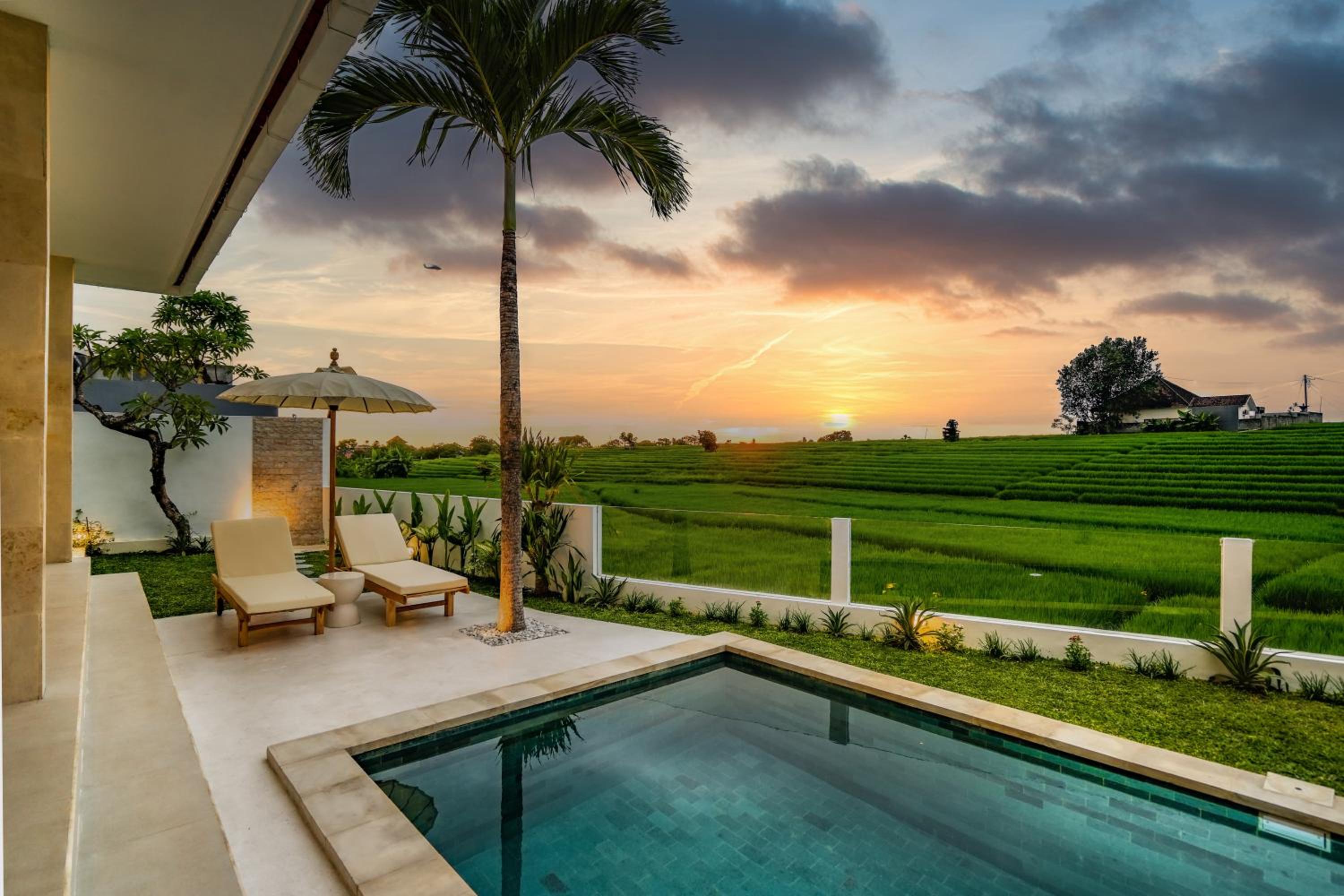 Villa Santorini Sunset 4BR Large Pool and Ricefield view view 2