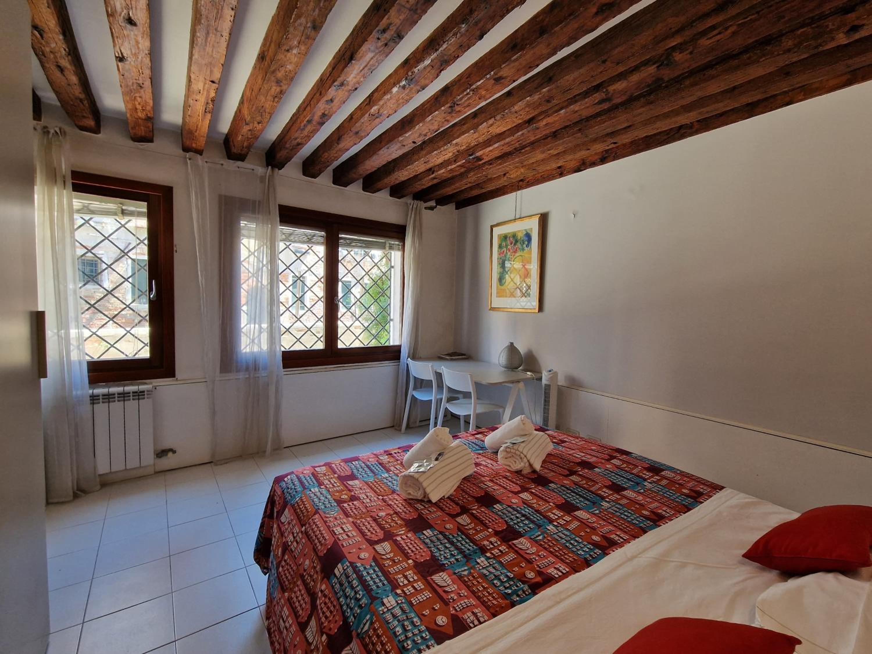 Veneziacentopercento Apartments & Rooms